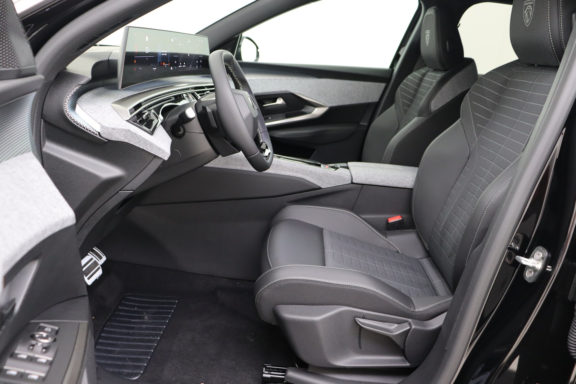 PEUGEOT 3008 Hybrid 145ch e-DSC6 GT