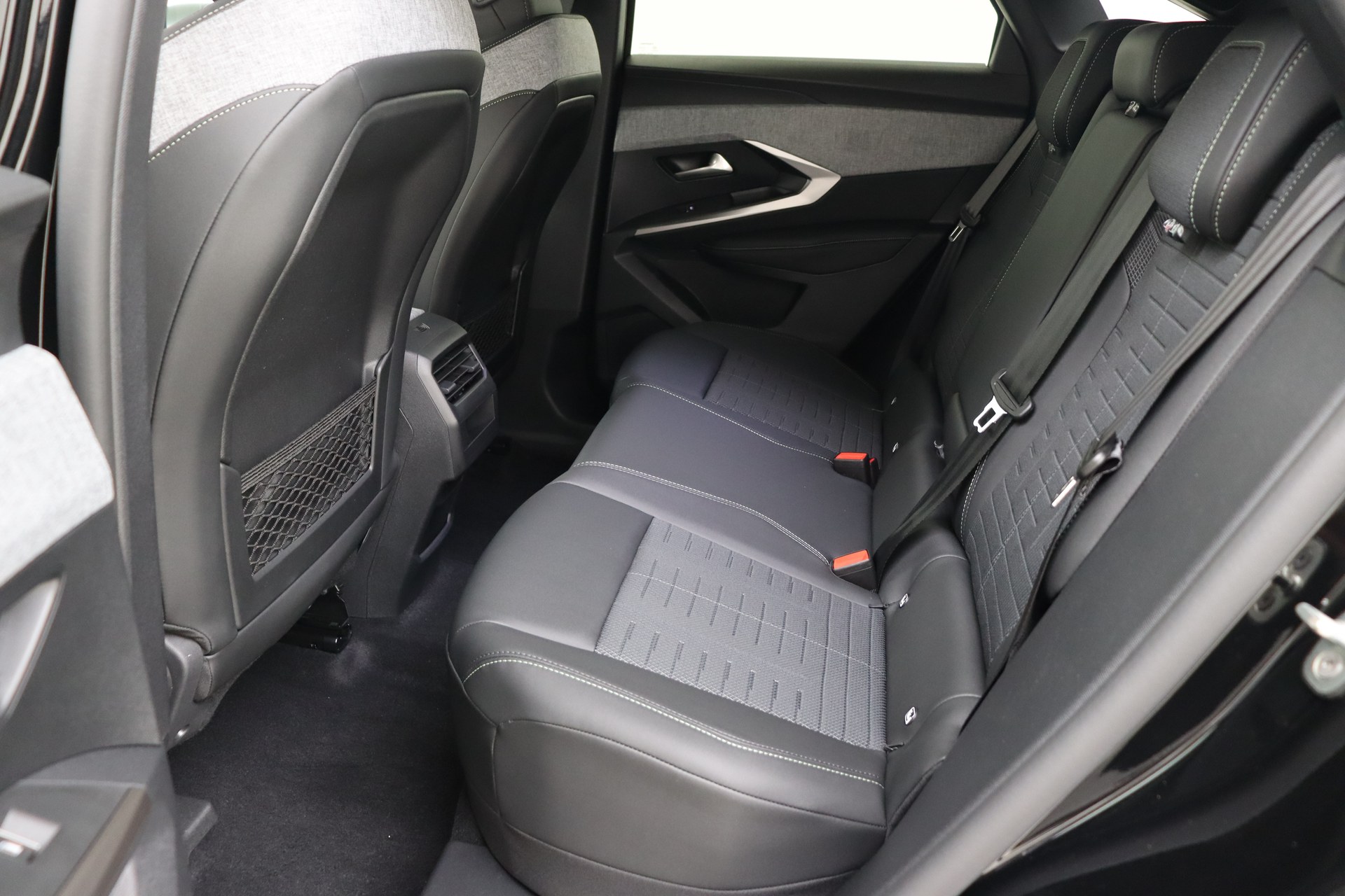 PEUGEOT 3008 Hybrid 145ch e-DSC6 GT