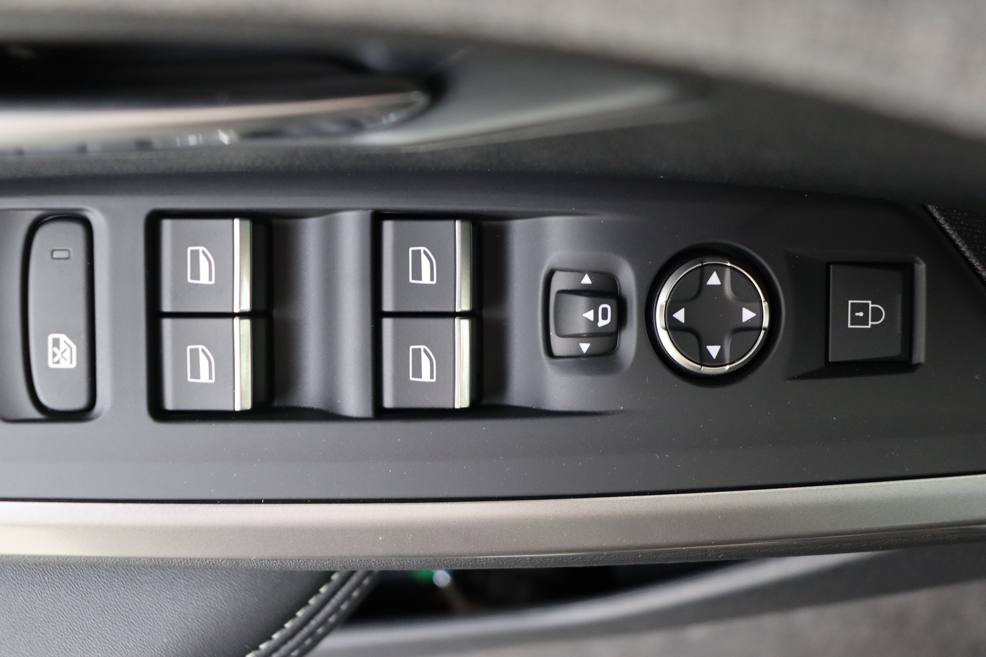 PEUGEOT 3008 Hybrid 145ch e-DSC6 GT
