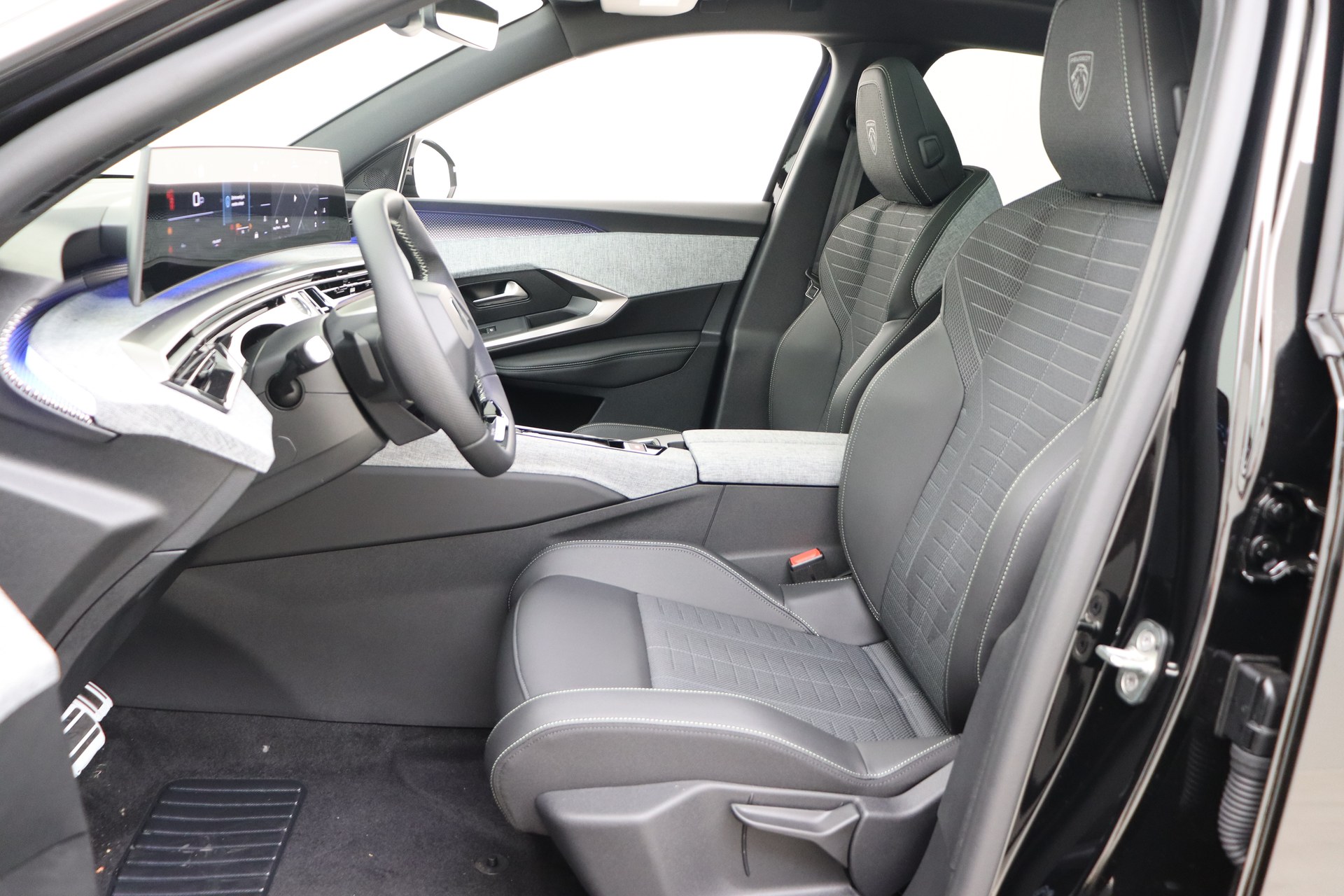 PEUGEOT 3008 Hybrid 145ch e-DSC6 GT