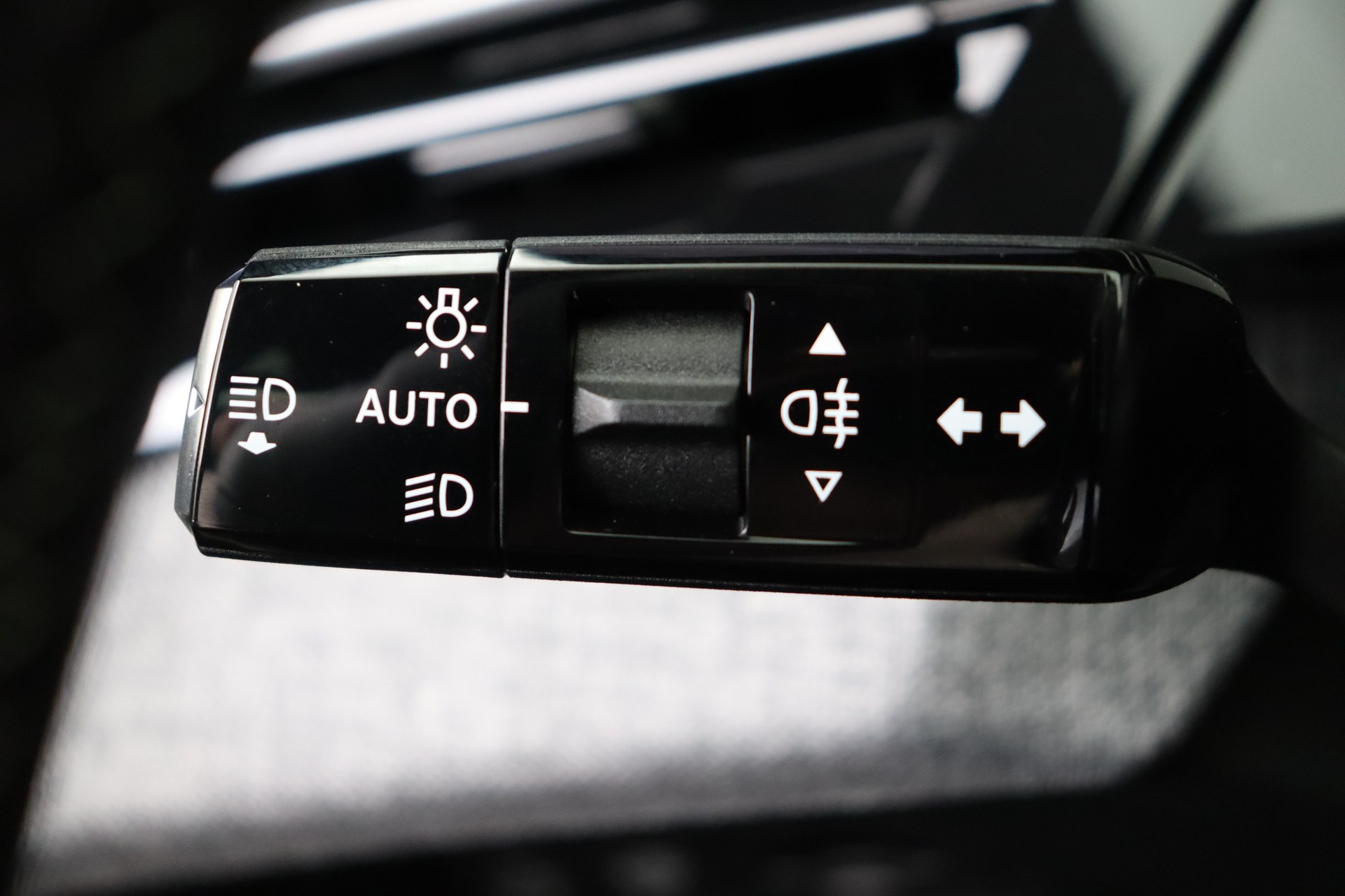 PEUGEOT 3008 Hybrid 145ch e-DSC6 GT