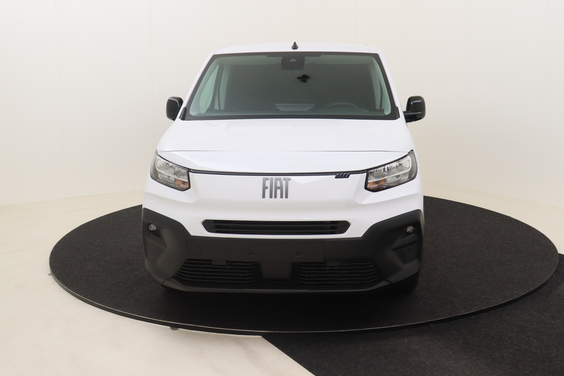 FIAT DOBLO 1.5 BlueHDI 130ch AT8 New Van LWB Club