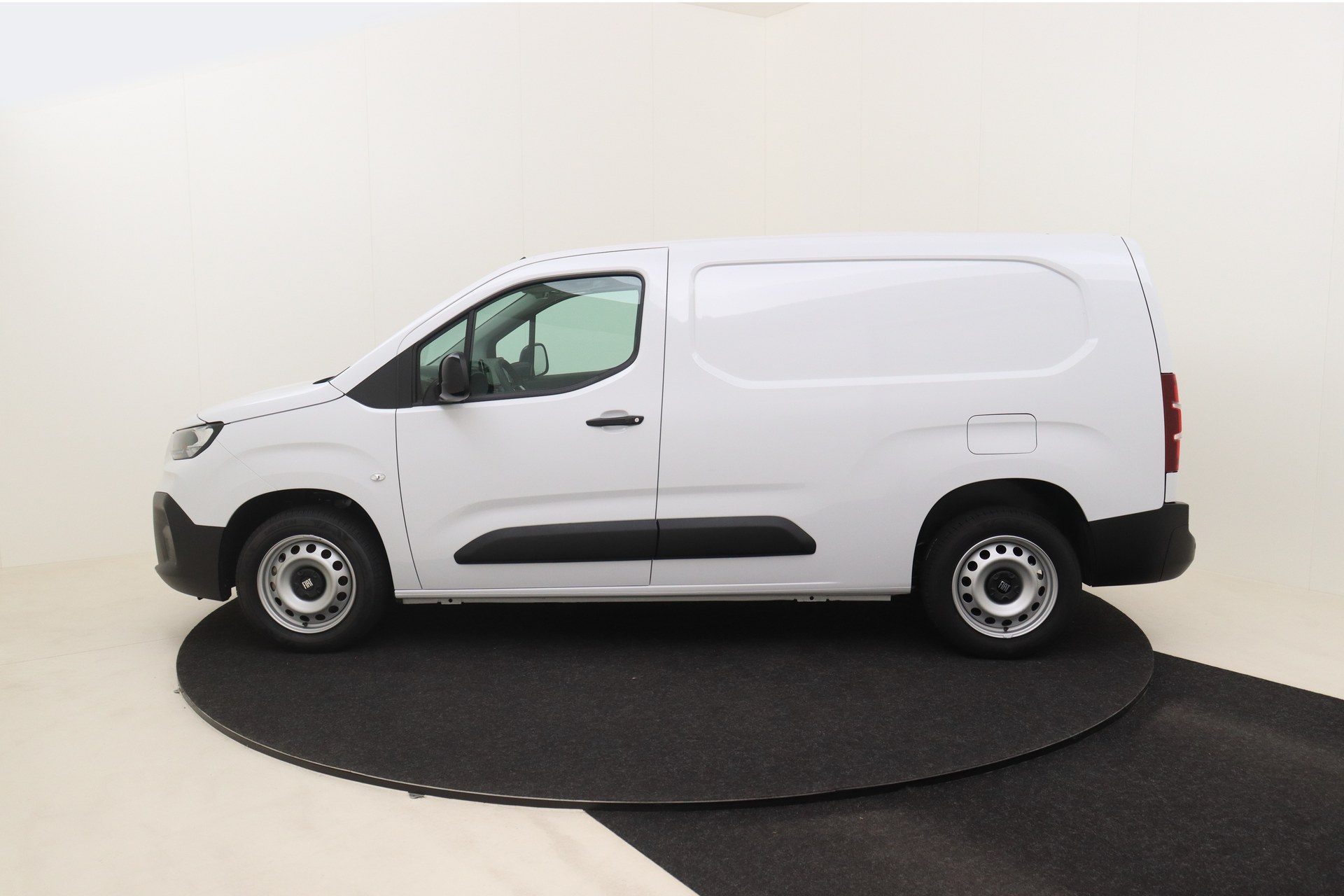 FIAT DOBLO 1.5 BlueHDI 130ch AT8 New Van LWB Club
