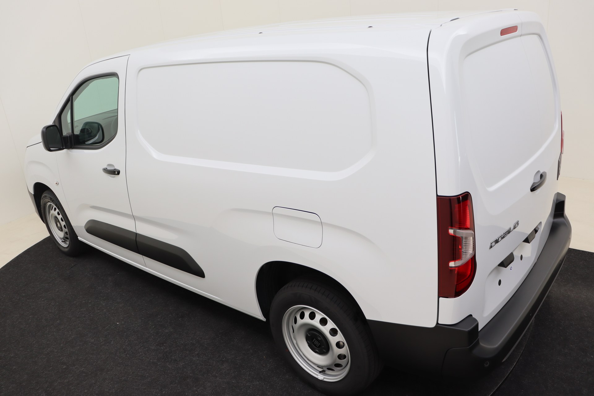 FIAT DOBLO 1.5 BlueHDI 130ch AT8 New Van LWB Club