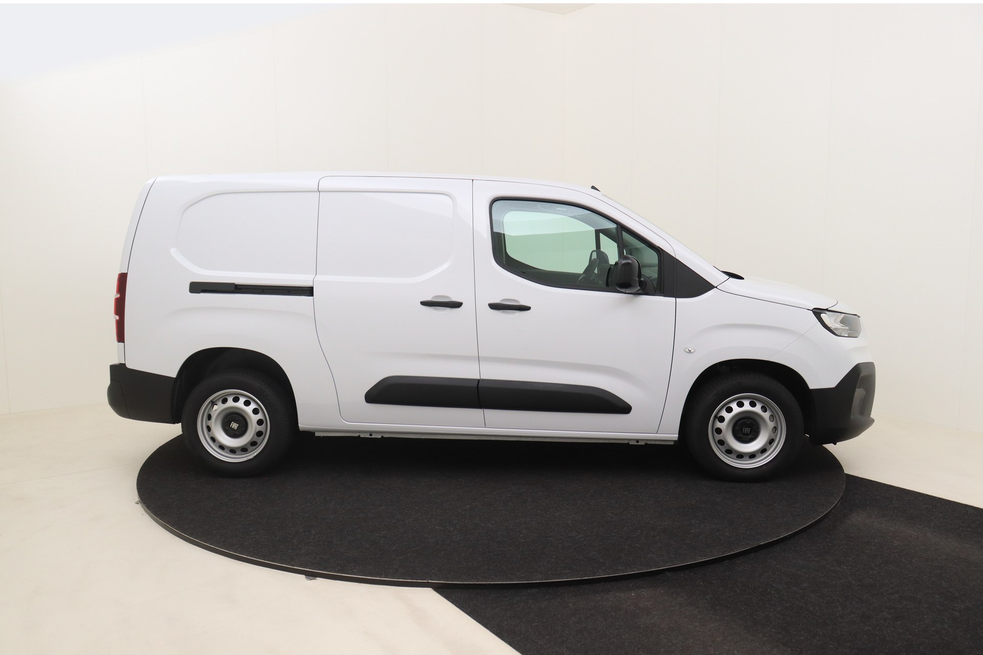FIAT DOBLO 1.5 BlueHDI 130ch AT8 New Van LWB Club