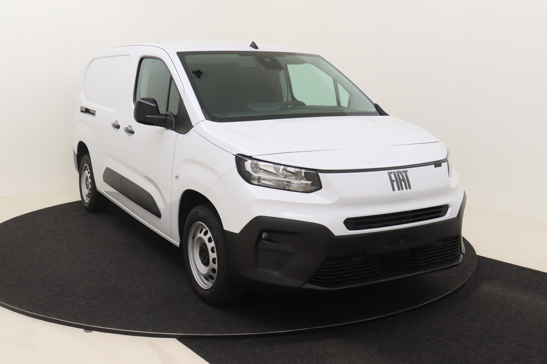 FIAT DOBLO 1.5 BlueHDI 130ch AT8 New Van LWB Club