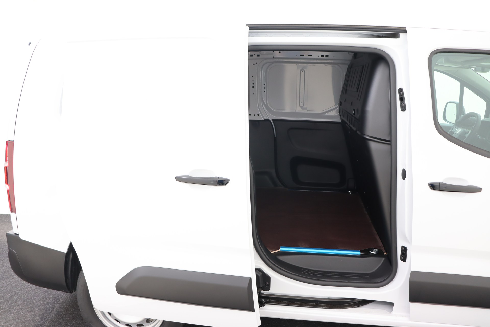 FIAT DOBLO 1.5 BlueHDI 130ch AT8 New Van LWB Club