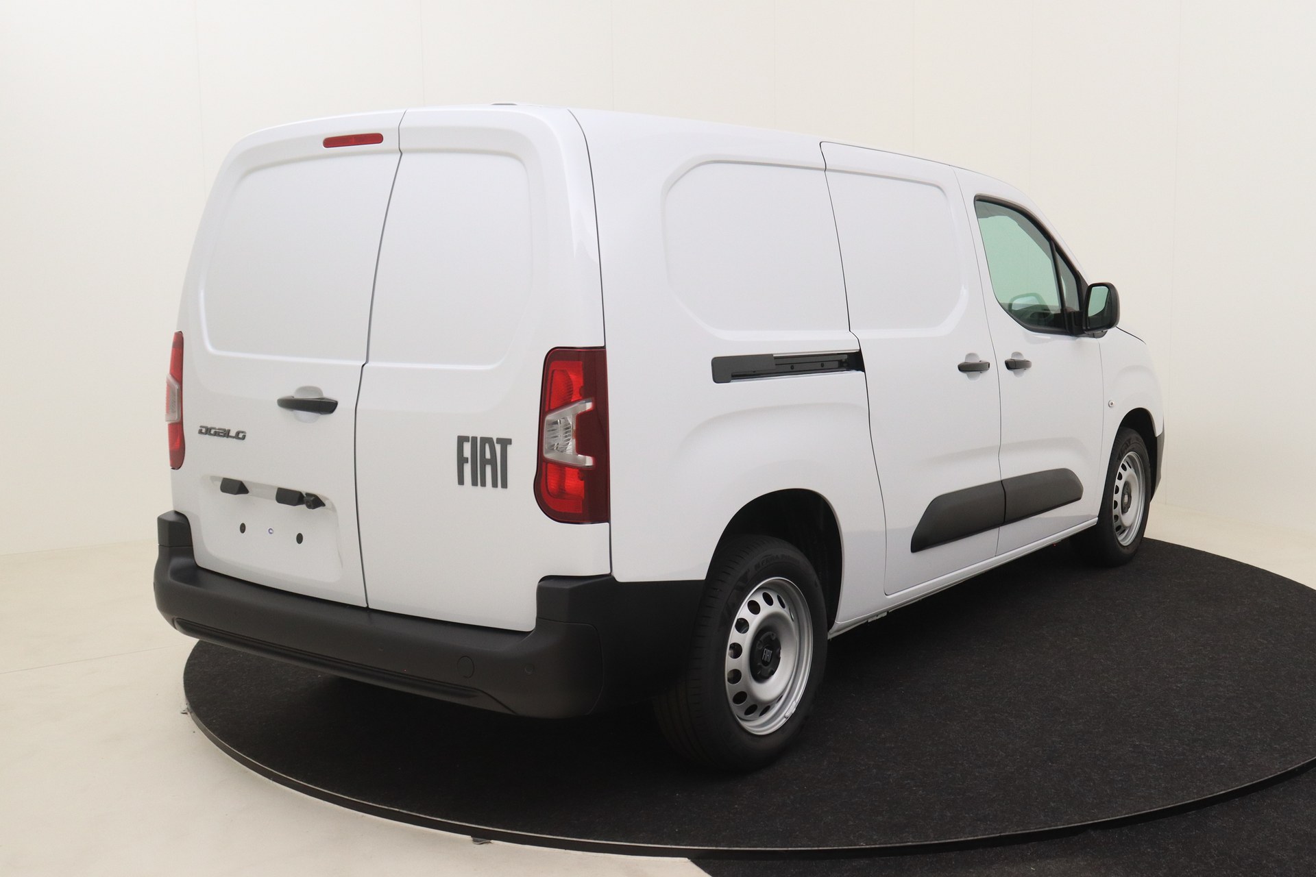 FIAT DOBLO 1.5 BlueHDI 130ch AT8 New Van LWB Club