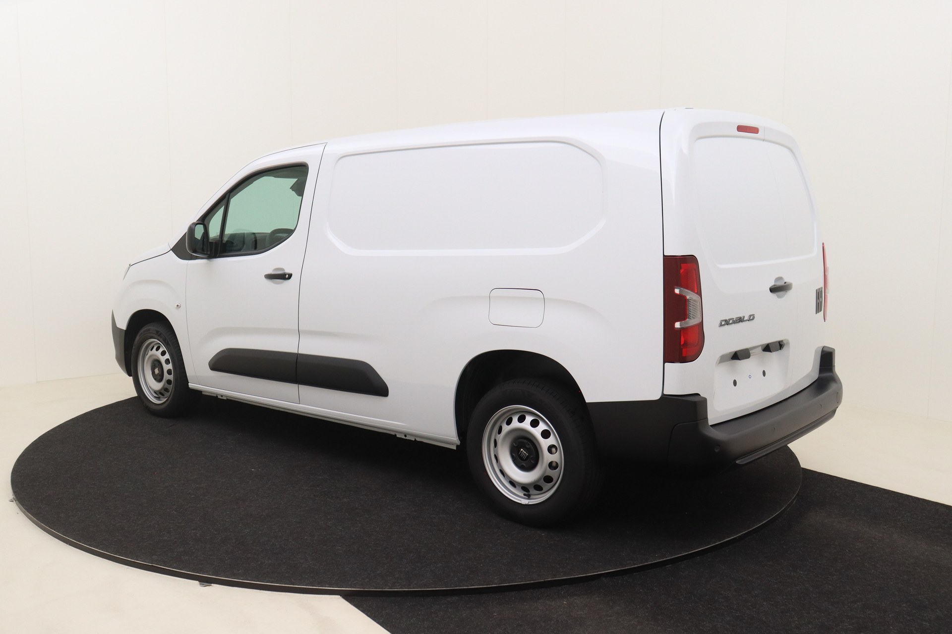 FIAT DOBLO 1.5 BlueHDI 130ch AT8 New Van LWB Club