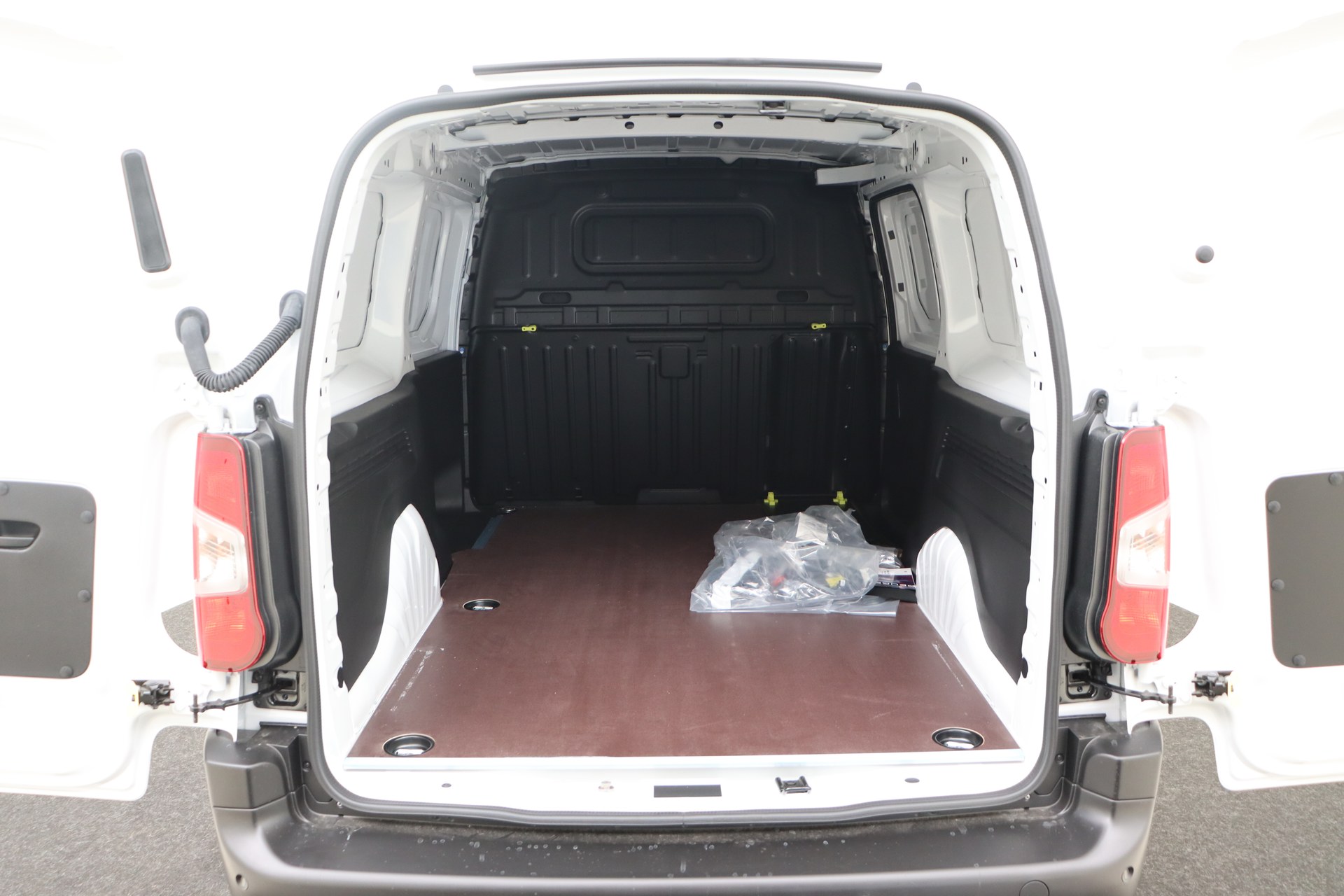 PEUGEOT PARTNER 1.5 BlueHDi 130ch S&S EAT8 Long Heavy
