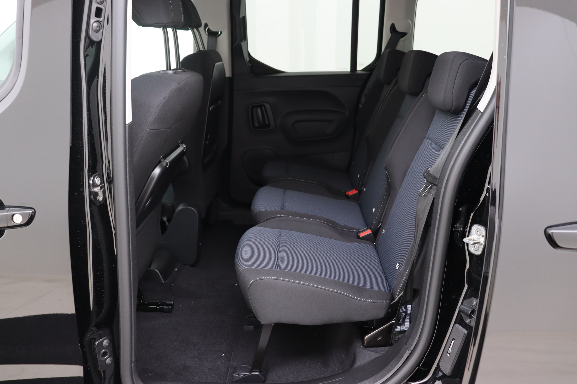 FIAT DOBLO 1.5 BlueHDI 130hp AT8 Combi LWB M1 Feel