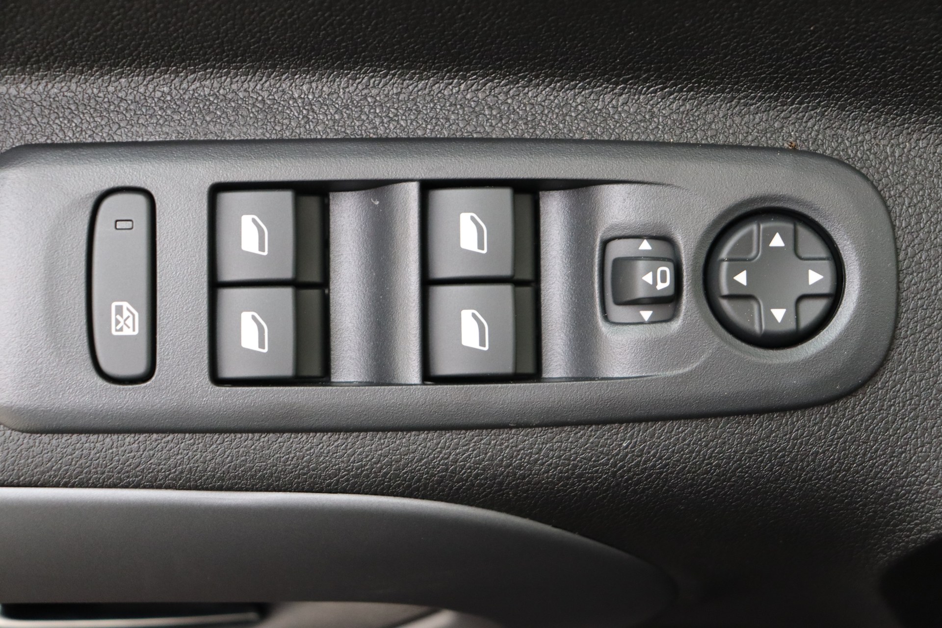 FIAT DOBLO 1.5 BlueHDI 130hp AT8 Combi LWB M1 Feel