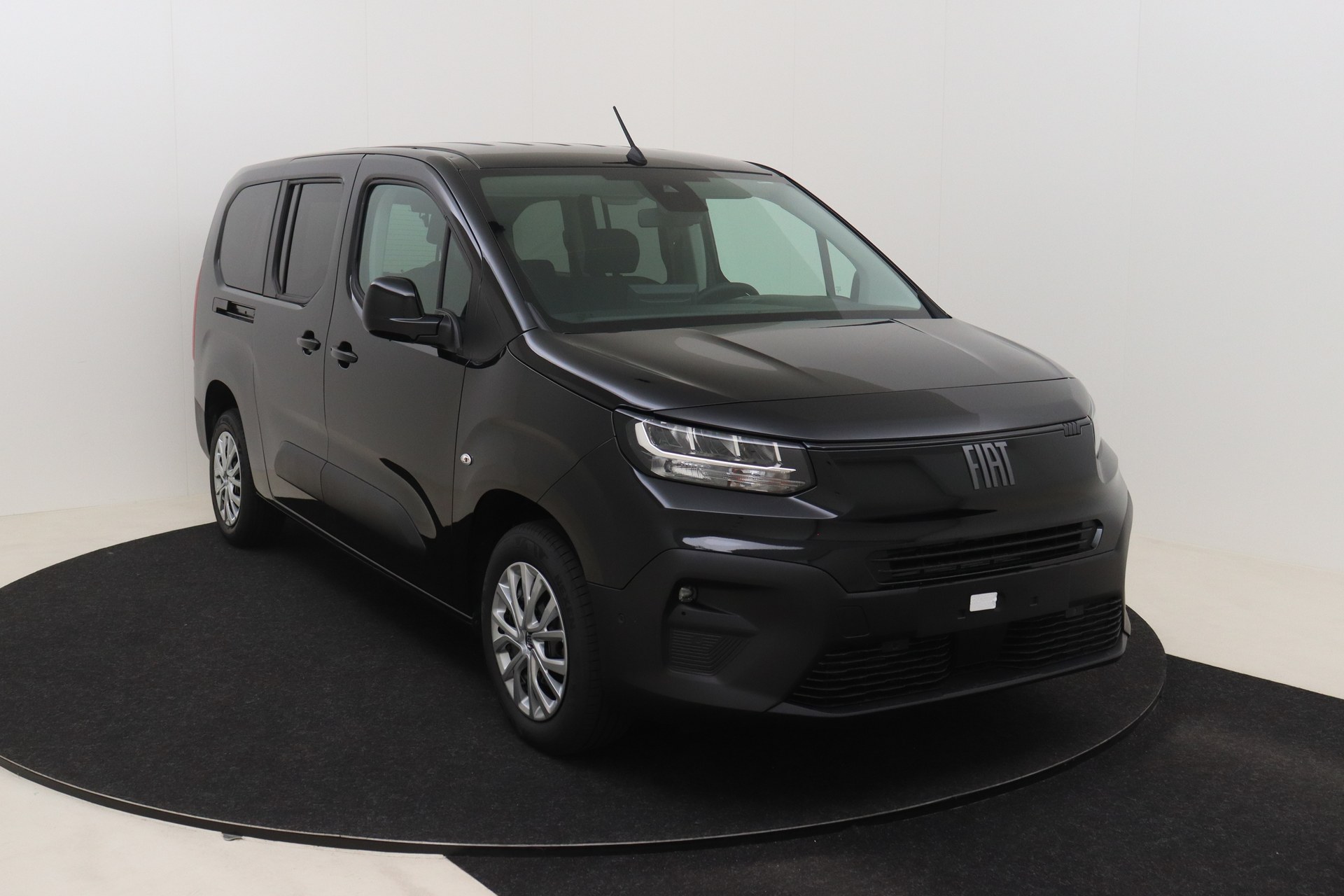 FIAT DOBLO 1.5 BlueHDI 130hp AT8 Combi LWB M1 Feel