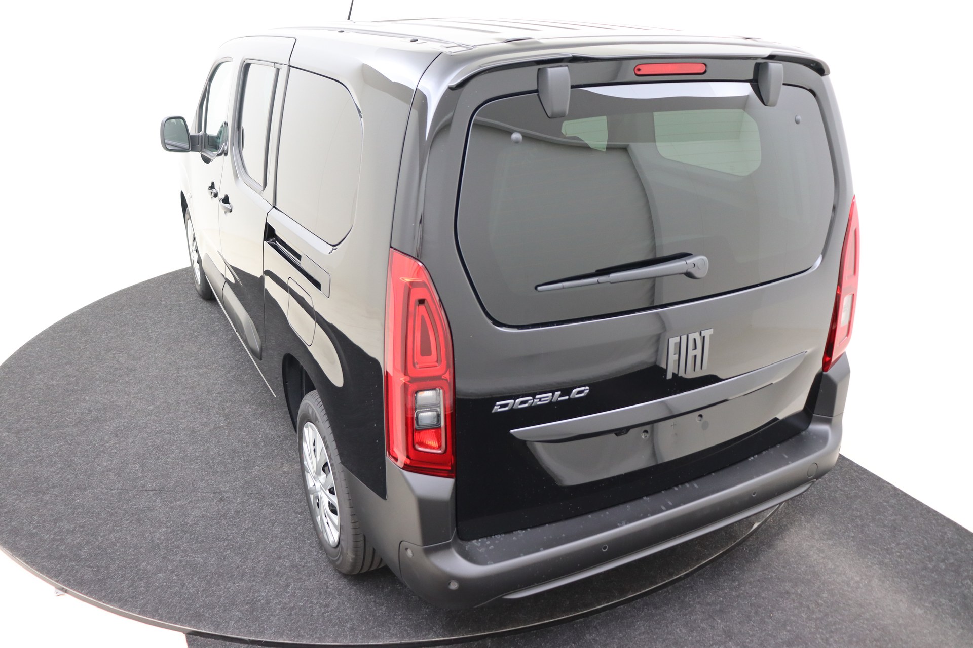 FIAT DOBLO 1.5 BlueHDI 130hp AT8 Combi LWB M1 Feel