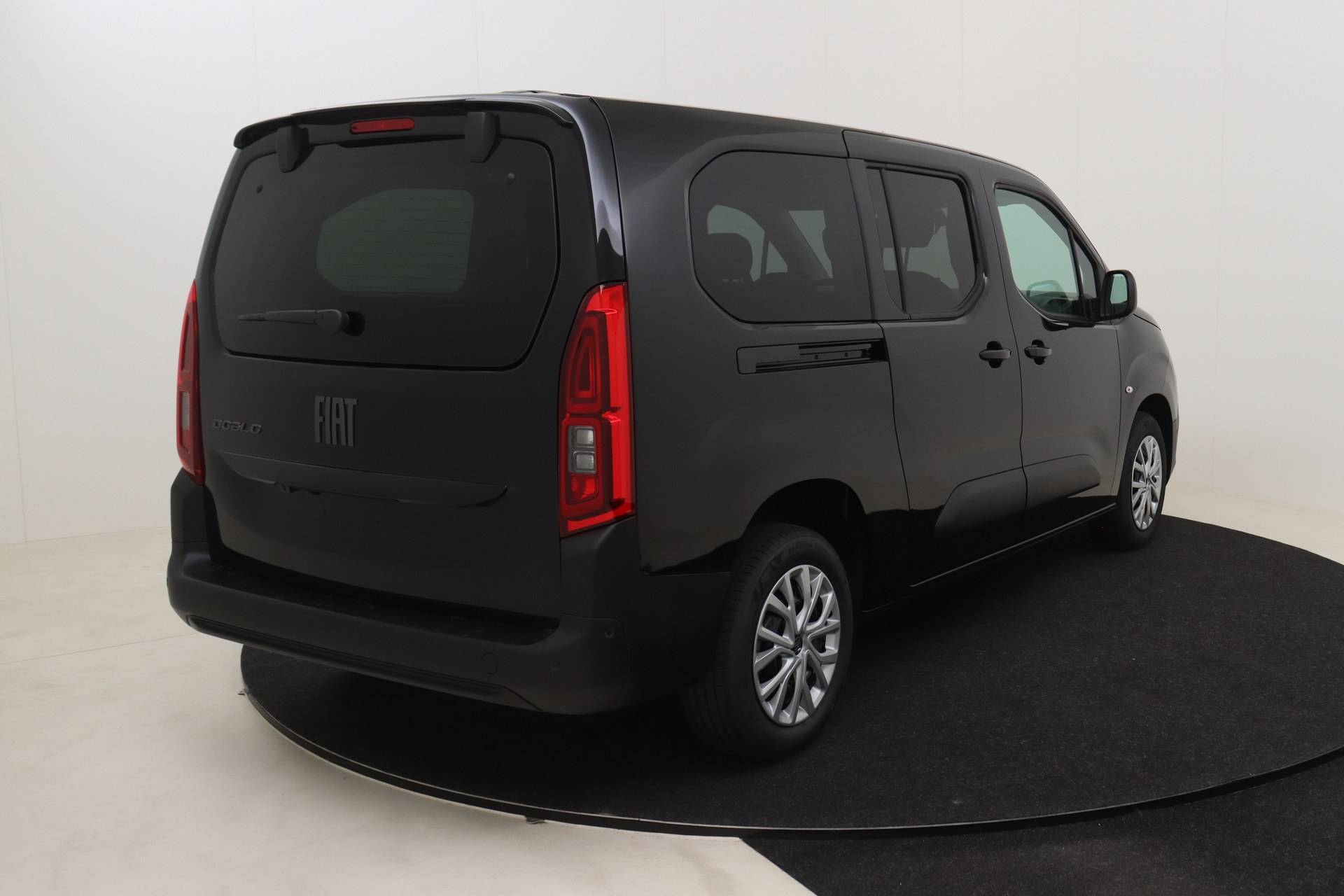 FIAT DOBLO 1.5 BlueHDI 130hp AT8 Combi LWB M1 Feel