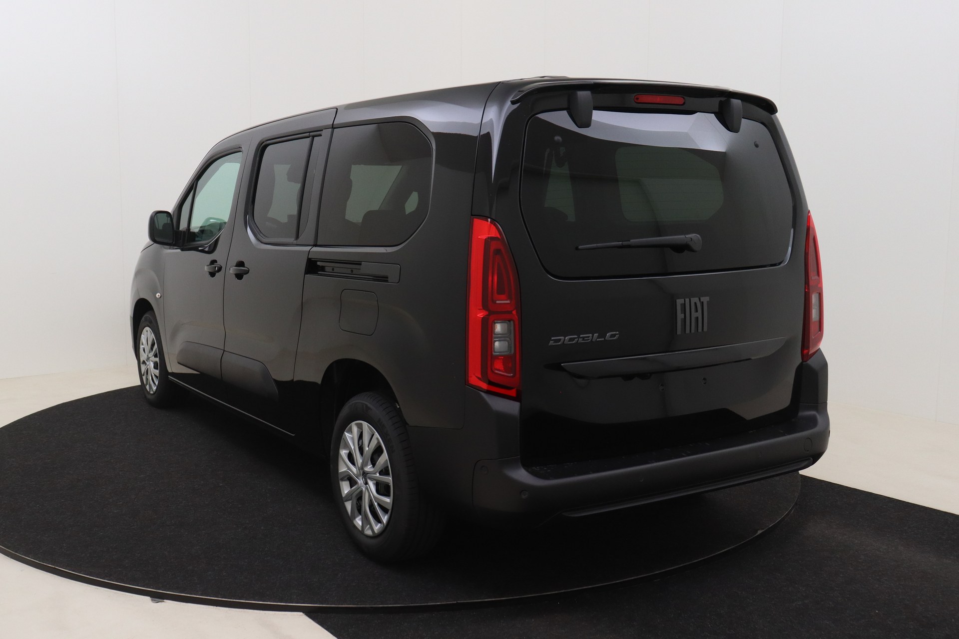 FIAT DOBLO 1.5 BlueHDI 130hp AT8 Combi LWB M1 Feel