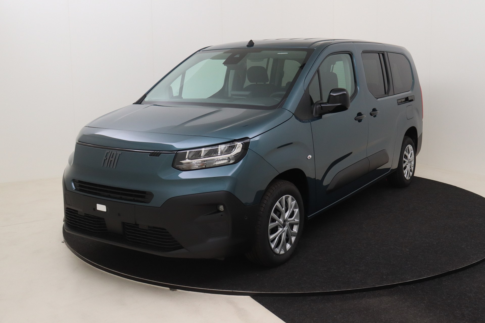 FIAT DOBLO 1.5 BlueHDI 130hp AT8 Combi LWB M1 Feel