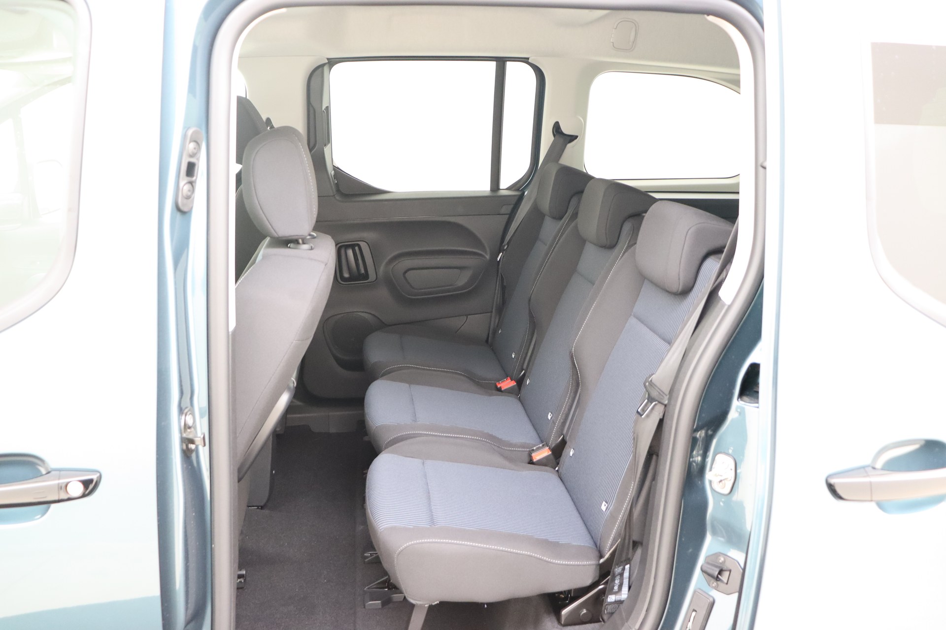 FIAT DOBLO 1.5 BlueHDI 130hp AT8 Combi LWB M1 Feel