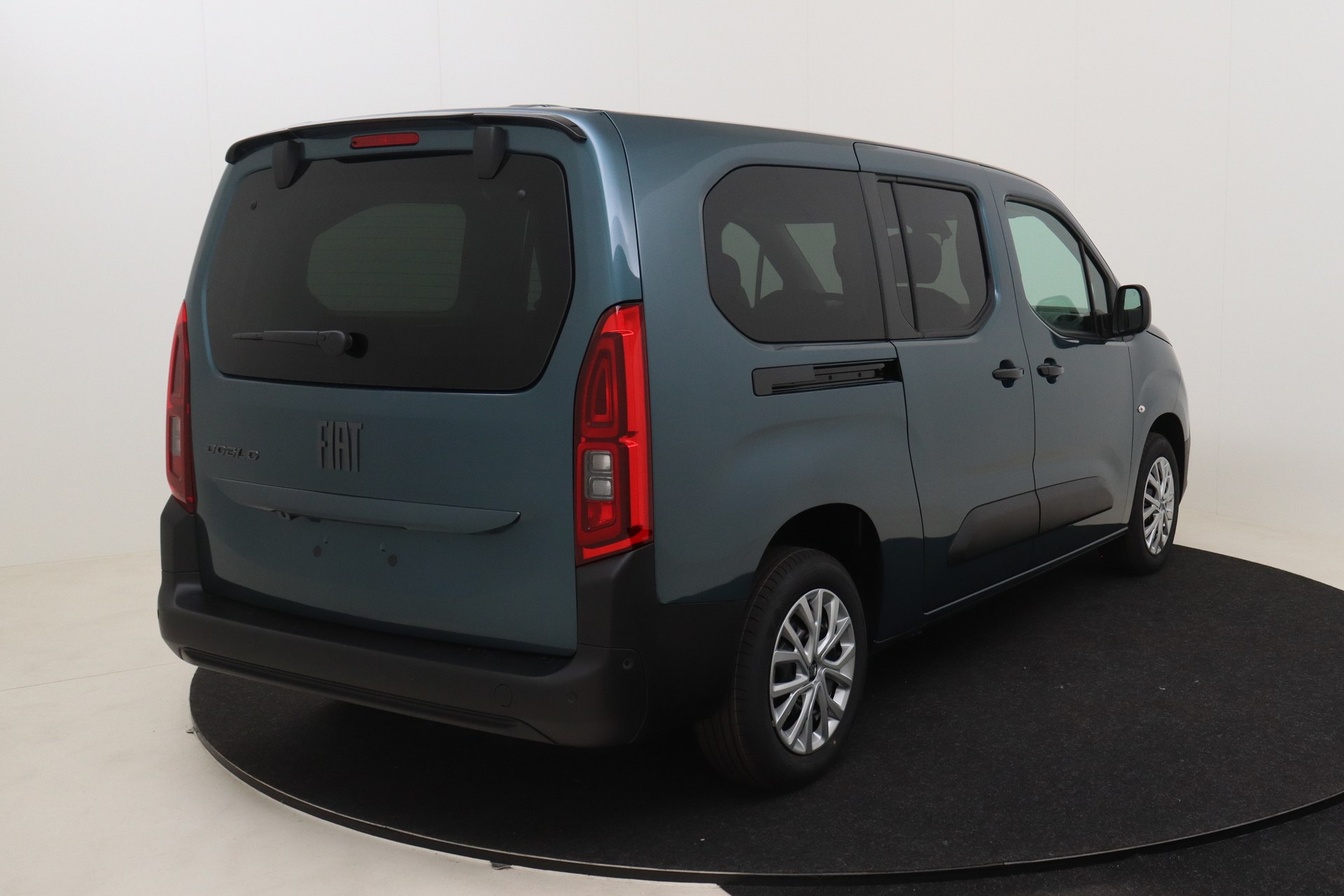 FIAT DOBLO 1.5 BlueHDI 130hp AT8 Combi LWB M1 Feel