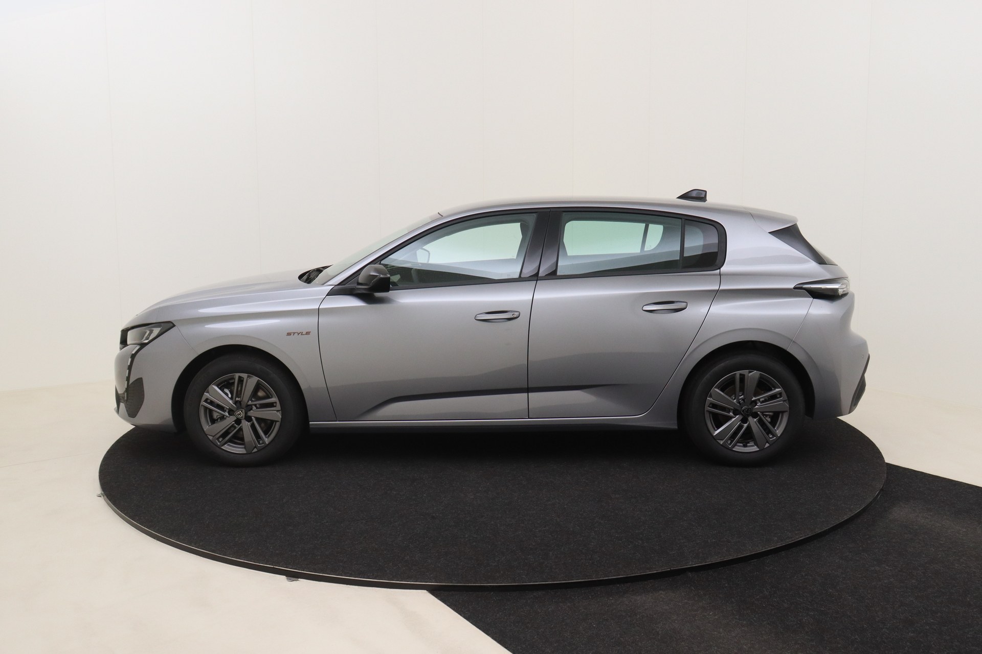 PEUGEOT 308 1.5 BlueHDI 130ch EAT8 Style