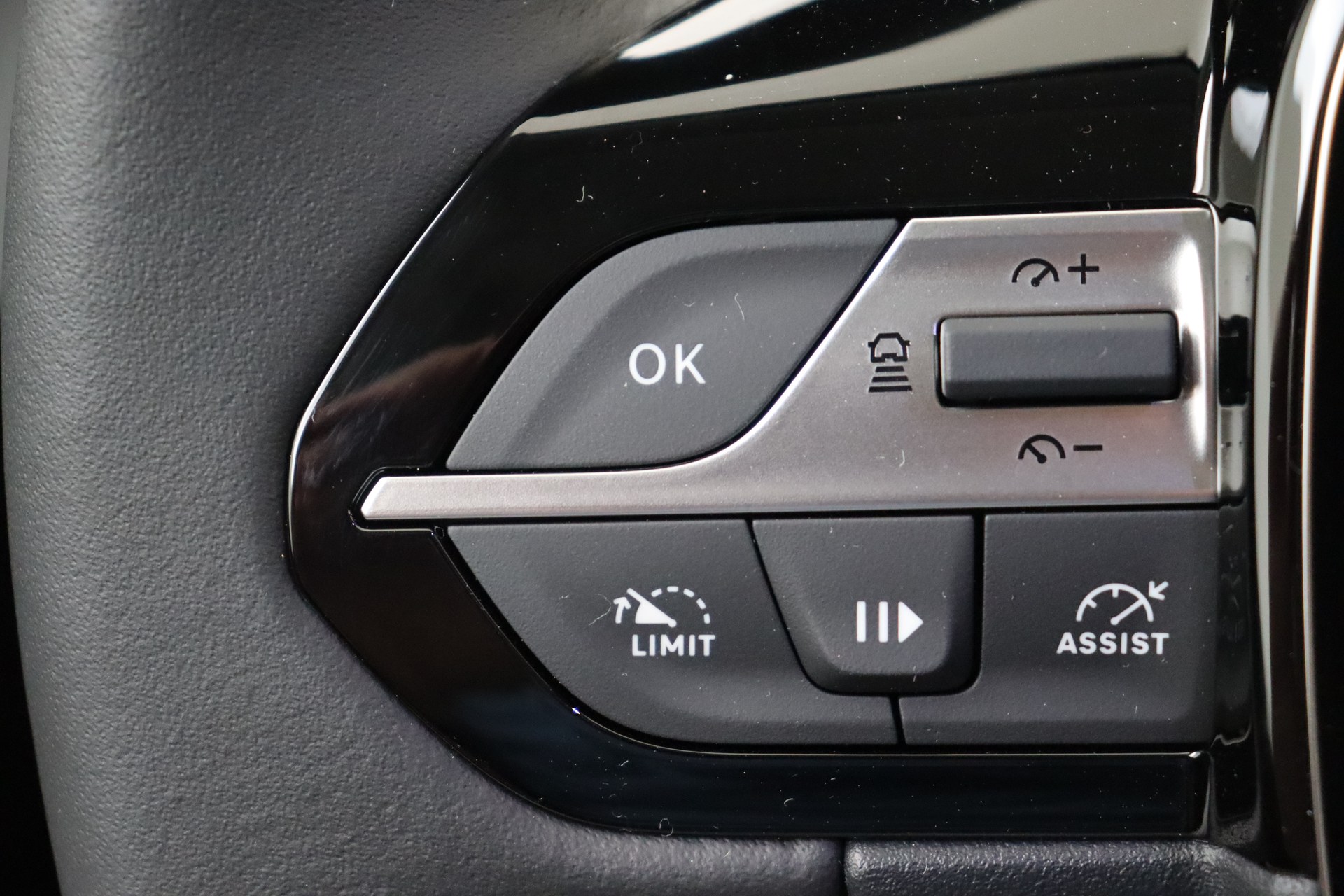 PEUGEOT 308 1.5 BlueHDI 130ch EAT8 Style