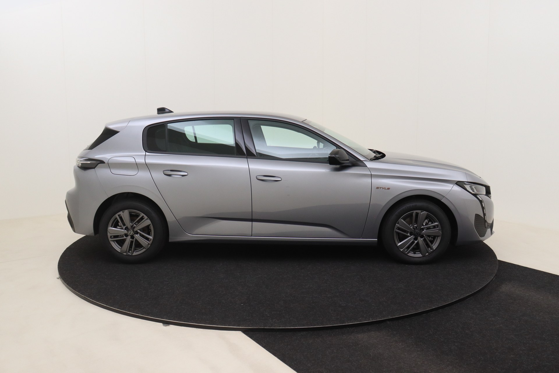 PEUGEOT 308 1.5 BlueHDI 130ch EAT8 Style