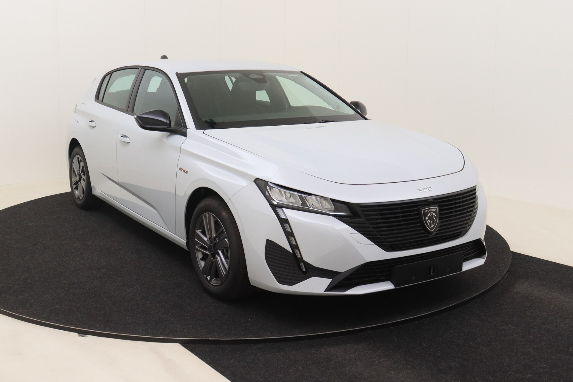 PEUGEOT 308 1.5 BlueHDI 130ch EAT8 Style