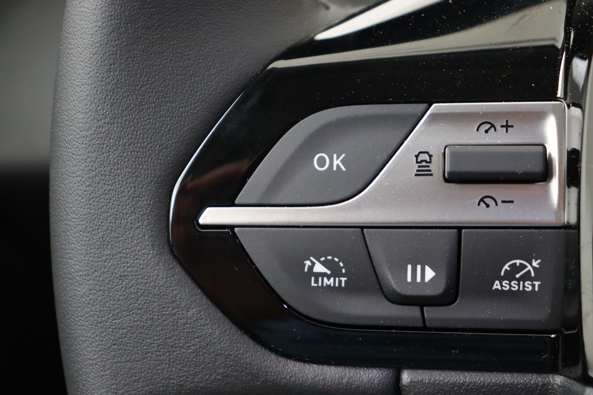 PEUGEOT 308 1.5 BlueHDI 130ch EAT8 Style