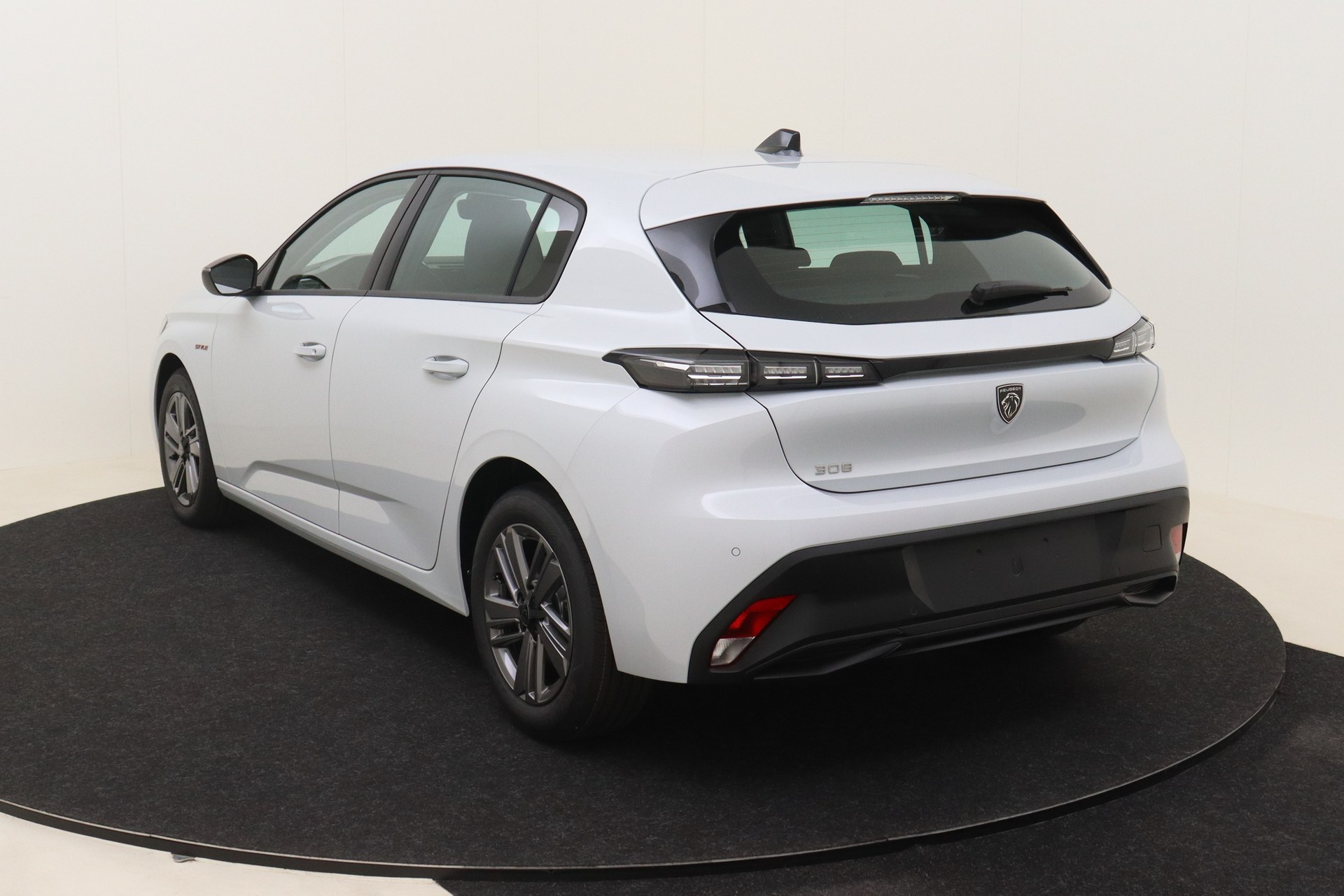 PEUGEOT 308 1.5 BlueHDI 130ch EAT8 Style