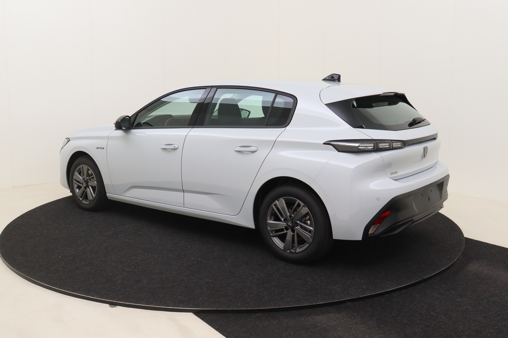 PEUGEOT 308 1.5 BlueHDI 130ch EAT8 Style