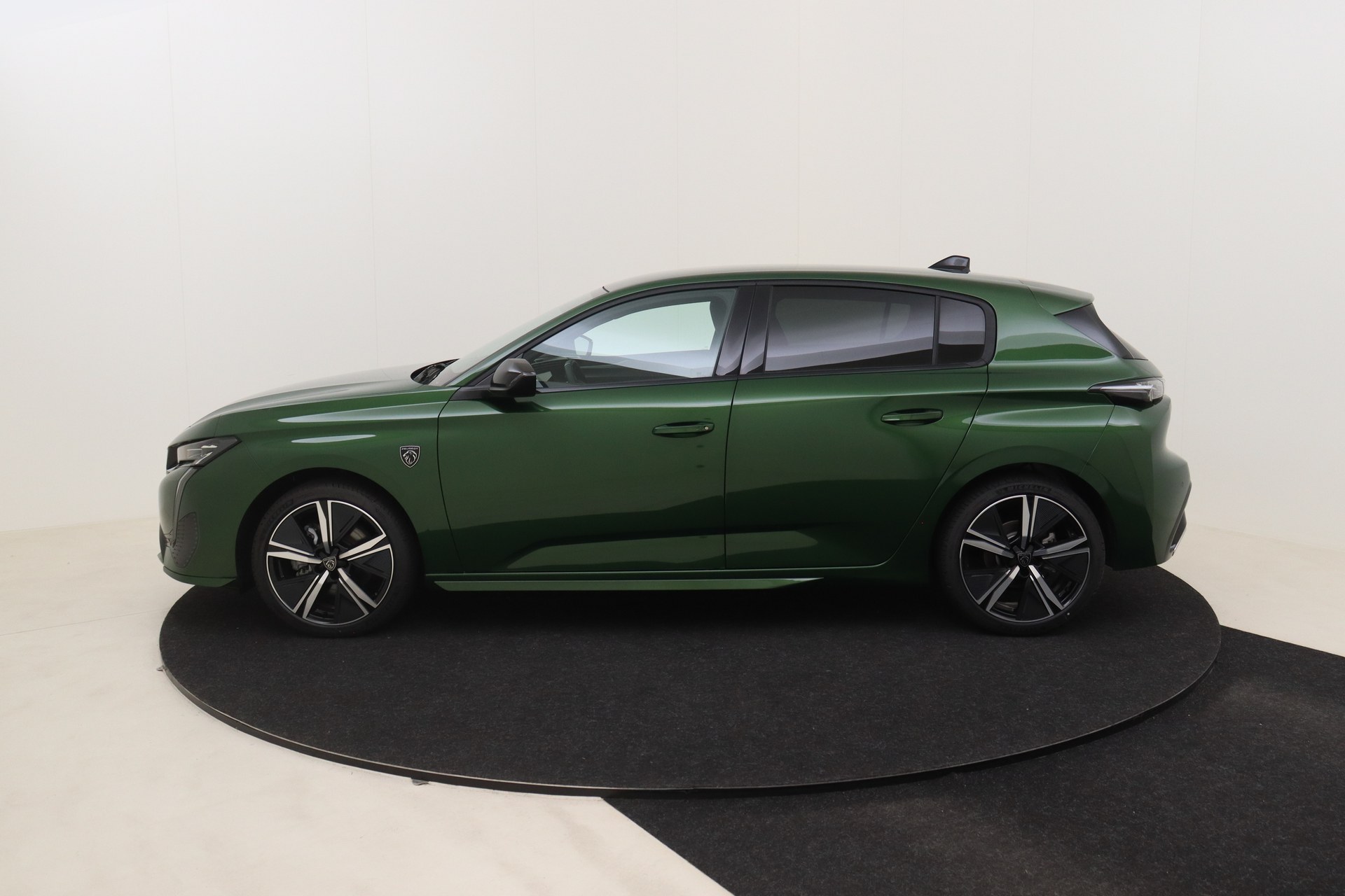 PEUGEOT 308 1.5 BlueHDI 130ch EAT8 GT