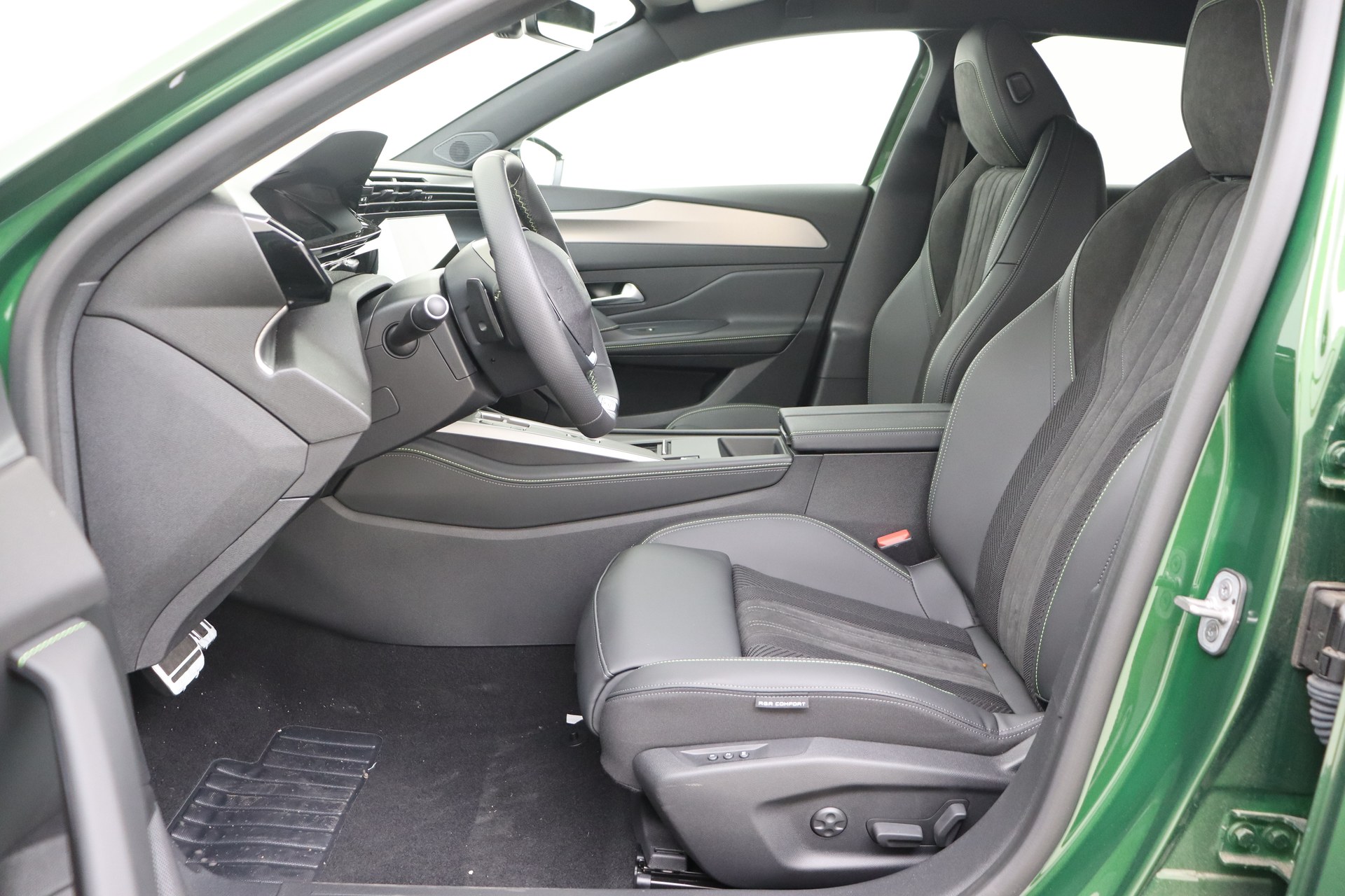 PEUGEOT 308 1.5 BlueHDI 130ch EAT8 GT