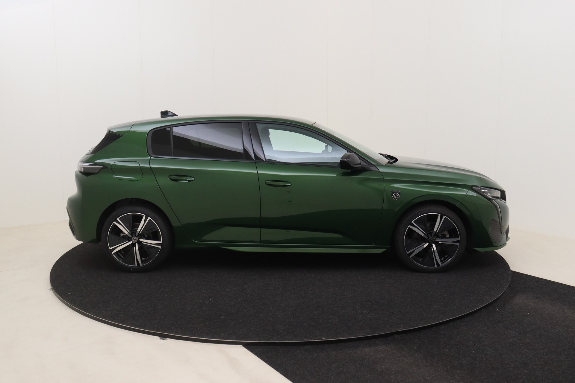 PEUGEOT 308 1.5 BlueHDI 130ch EAT8 GT