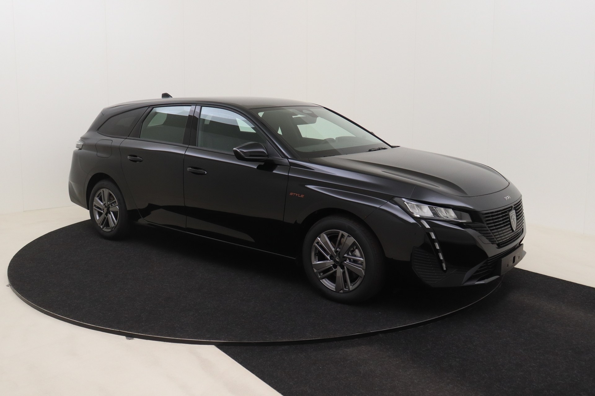 PEUGEOT 308 SW 1.5 BlueHDI 130ch EAT8 Style