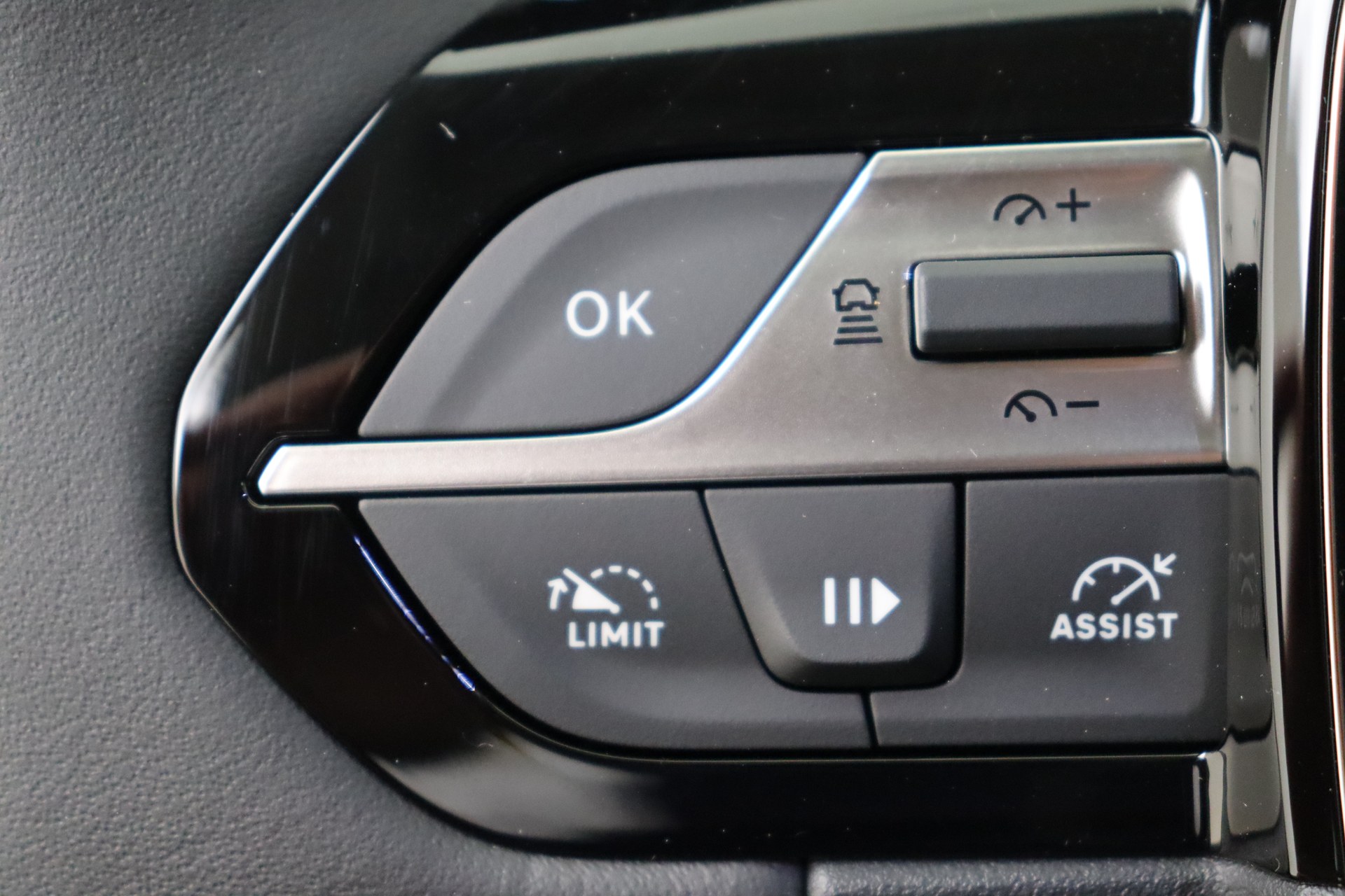 PEUGEOT 308 SW 1.5 BlueHDI 130ch EAT8 Style