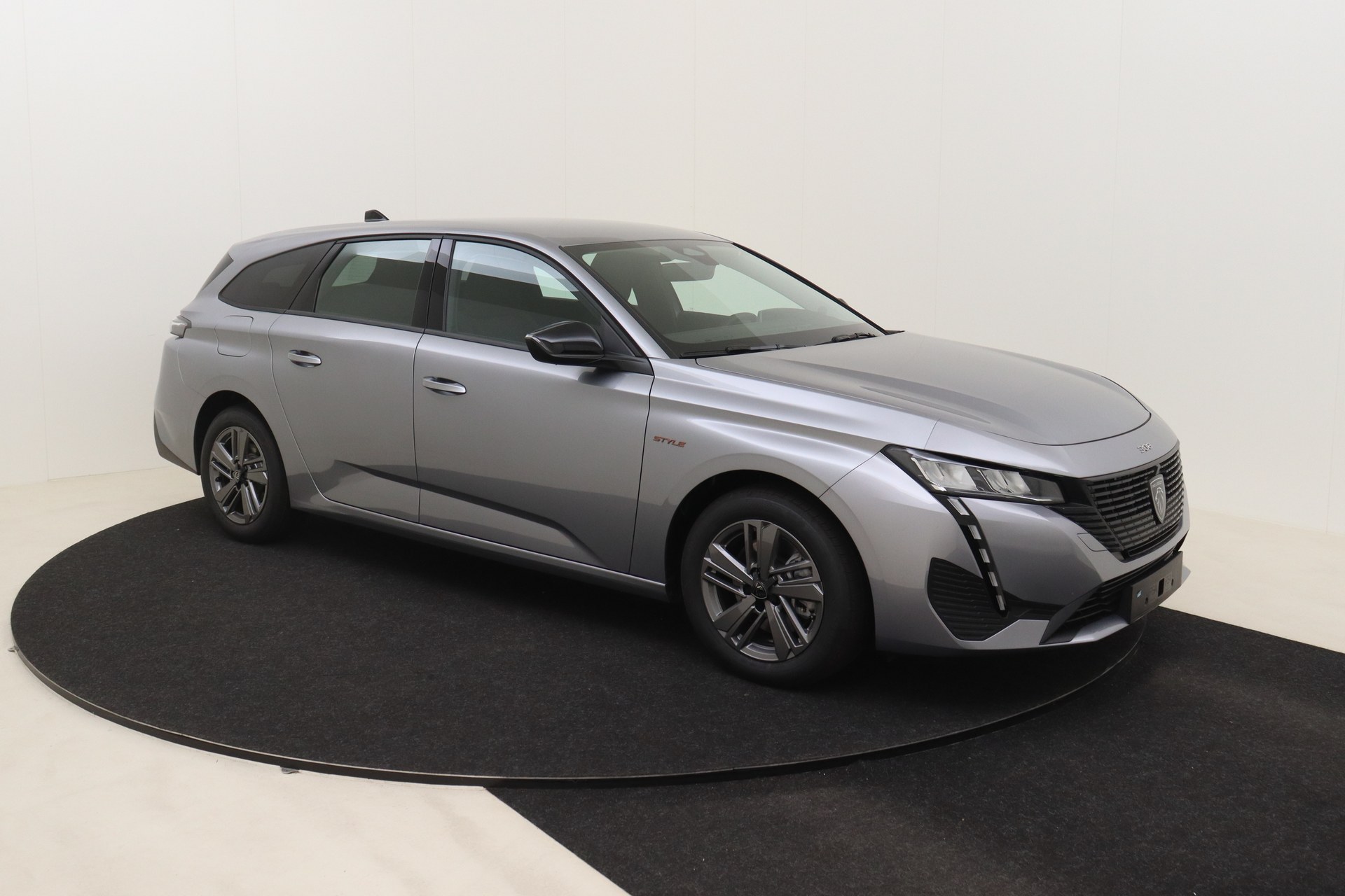 PEUGEOT 308 SW 1.5 BlueHDI 130ch EAT8 Style