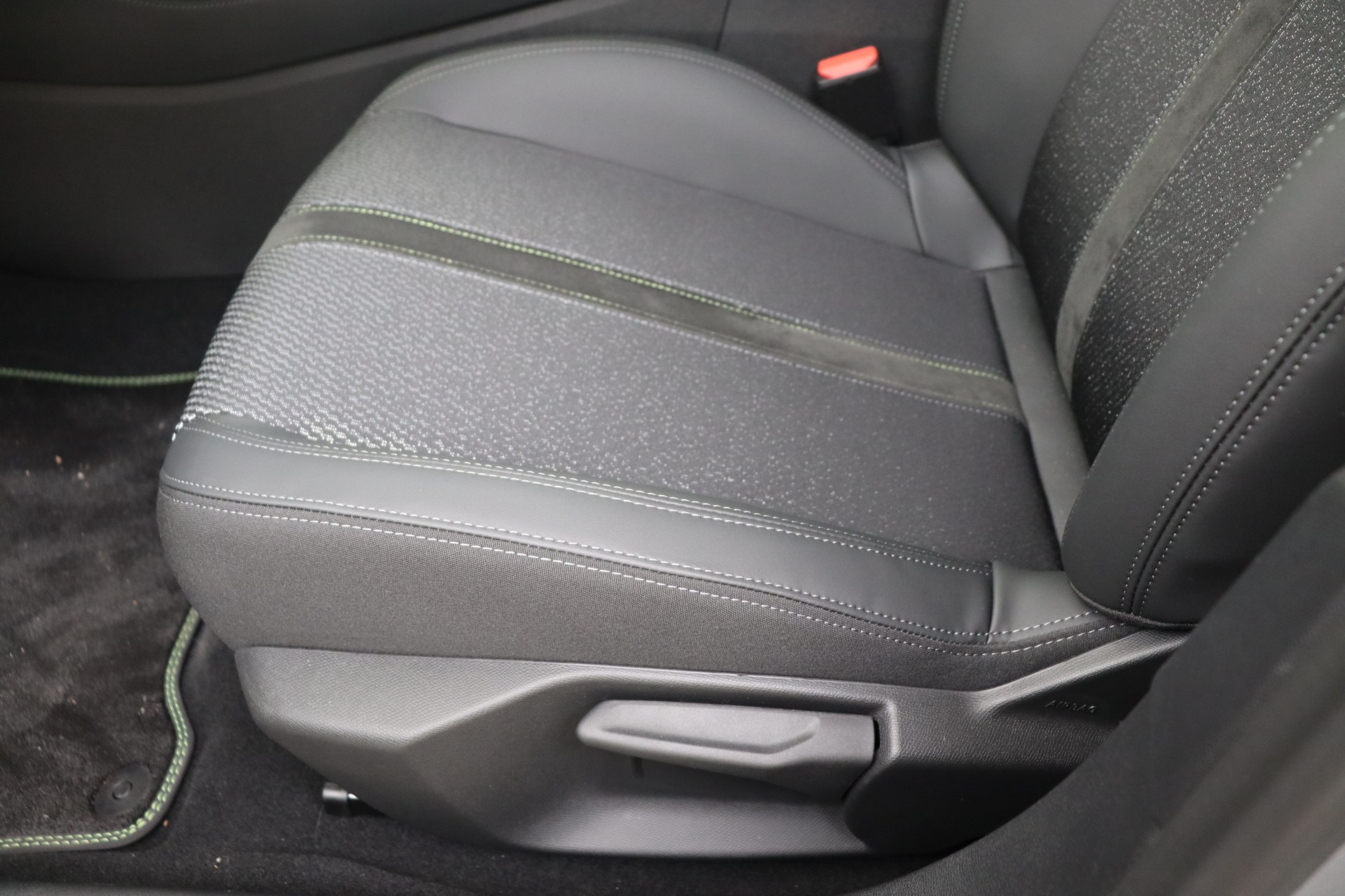 PEUGEOT 308 SW 1.2 Hybrid 145 e-DCS6 GT
