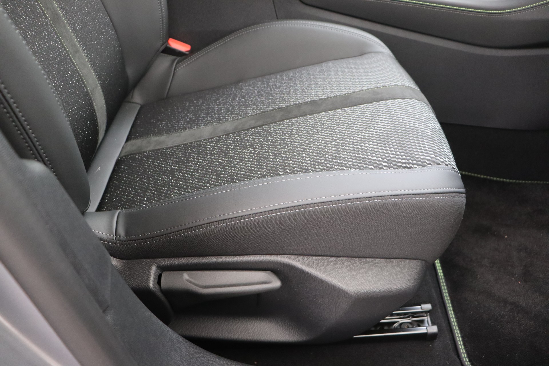 PEUGEOT 308 SW 1.2 Hybrid 145 e-DCS6 GT