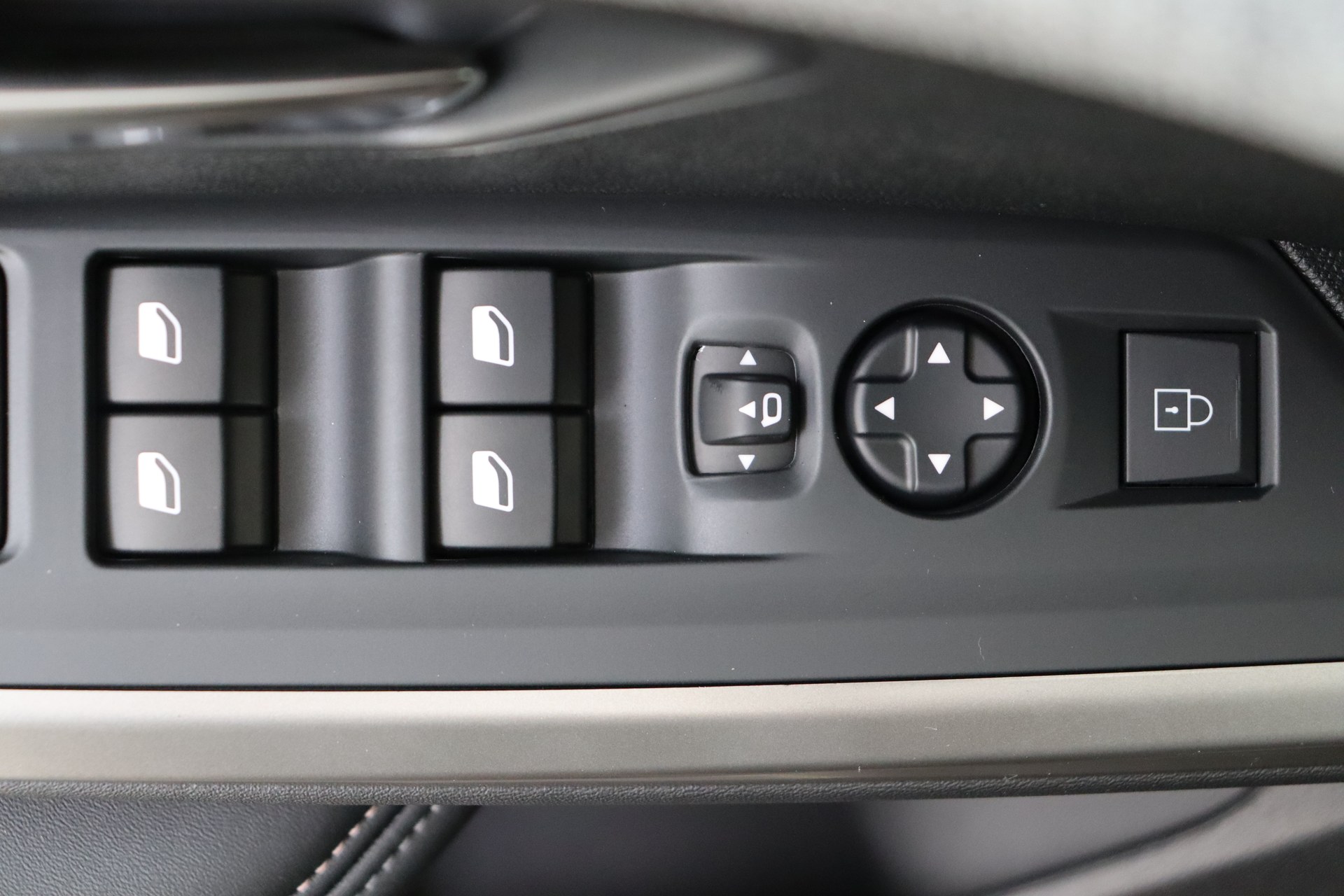 PEUGEOT 3008 Hybrid 145ch e-DSC6 Allure