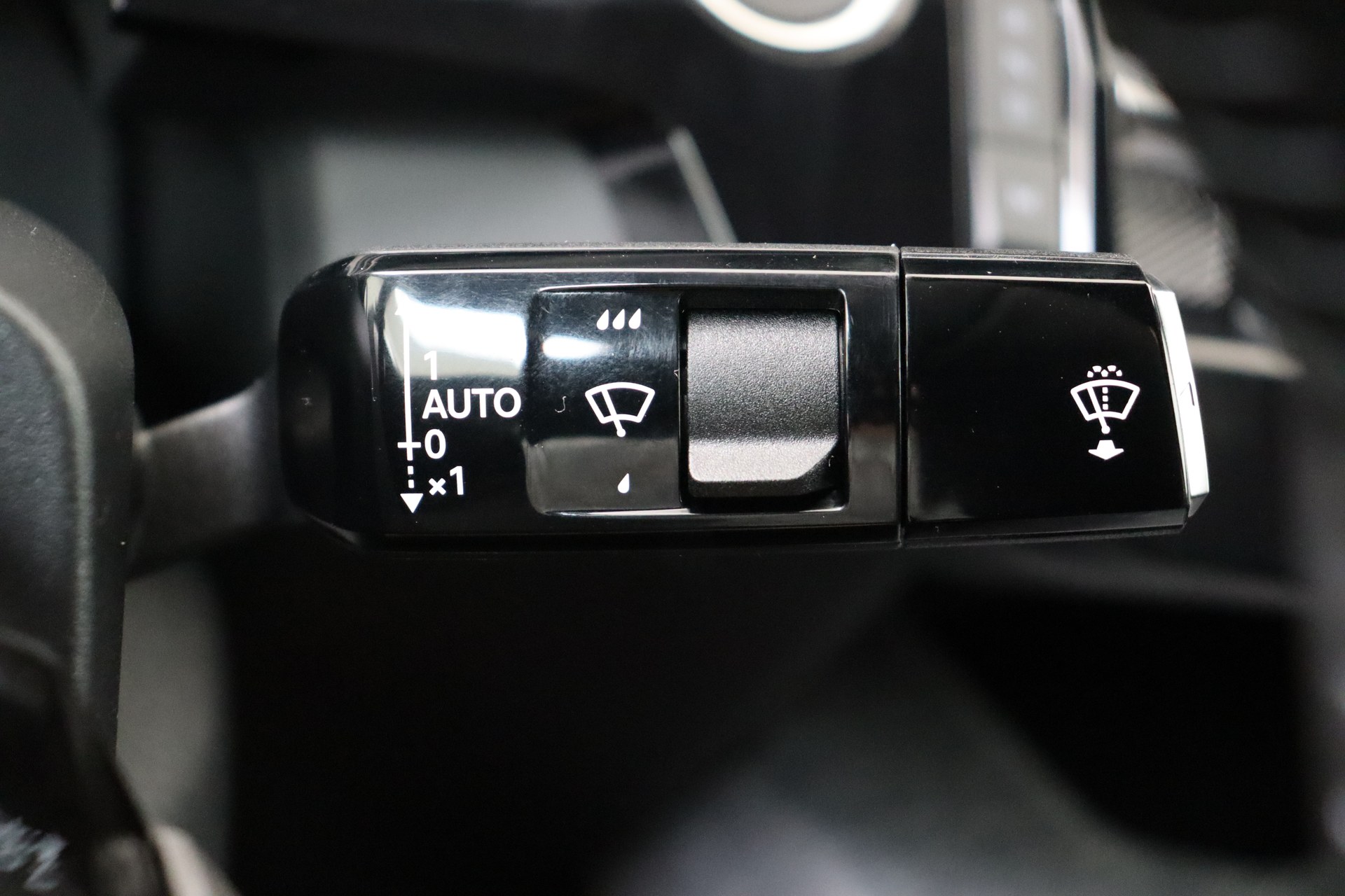 PEUGEOT 3008 Hybrid 145ch e-DSC6 Allure