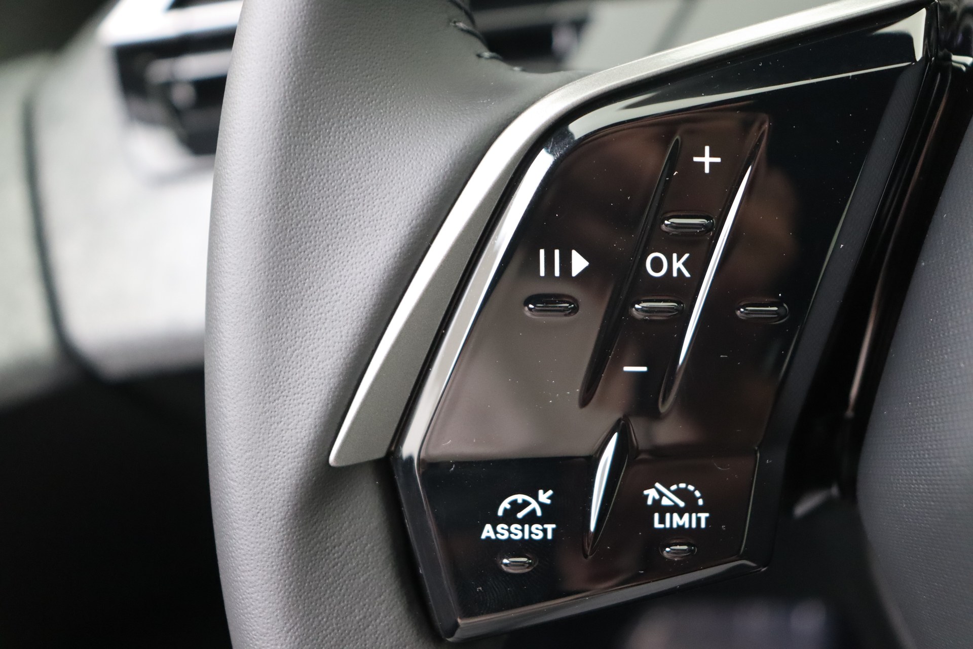 PEUGEOT 3008 Hybrid 145ch e-DSC6 Allure