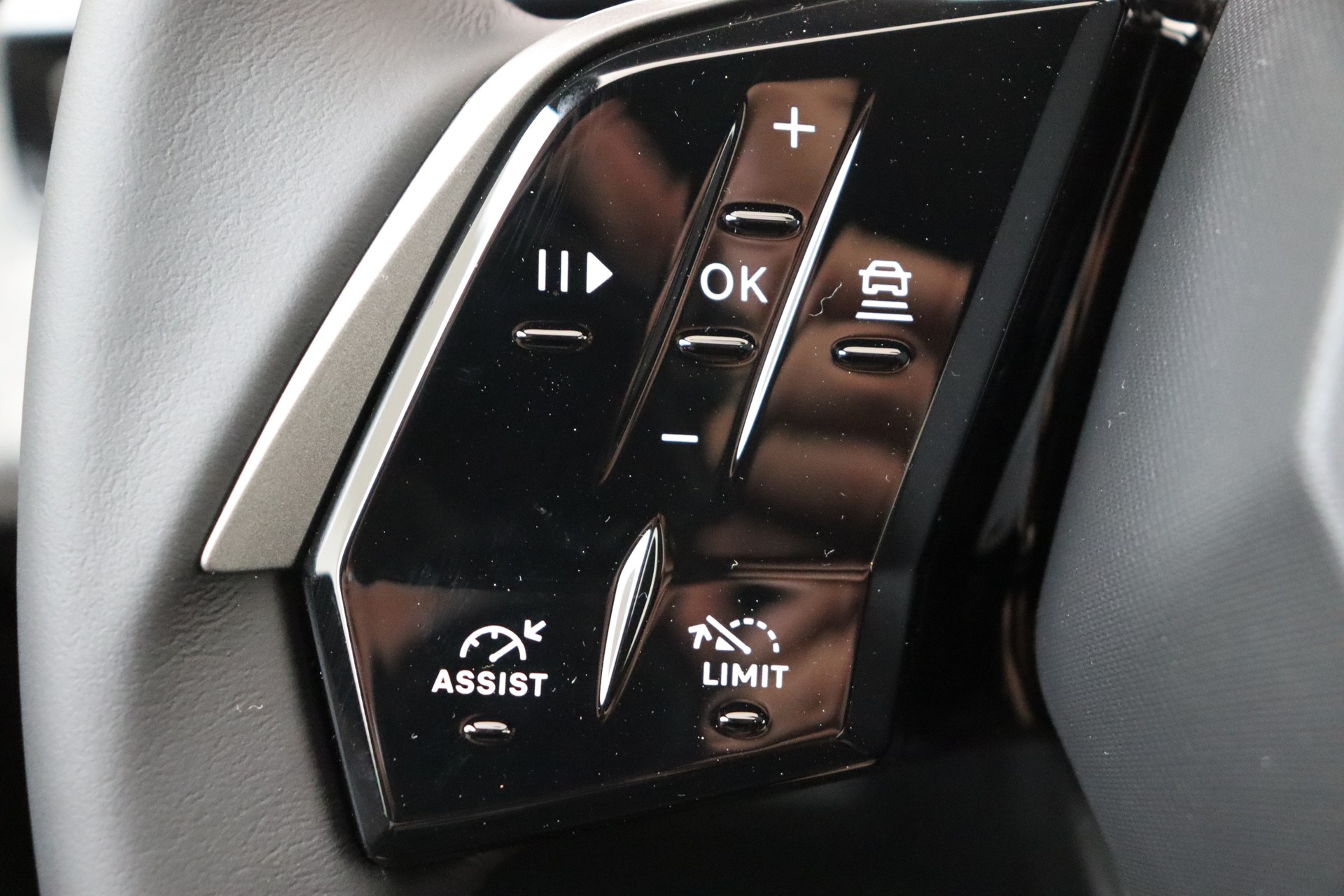 PEUGEOT 3008 Hybrid 145ch e-DSC6 Allure
