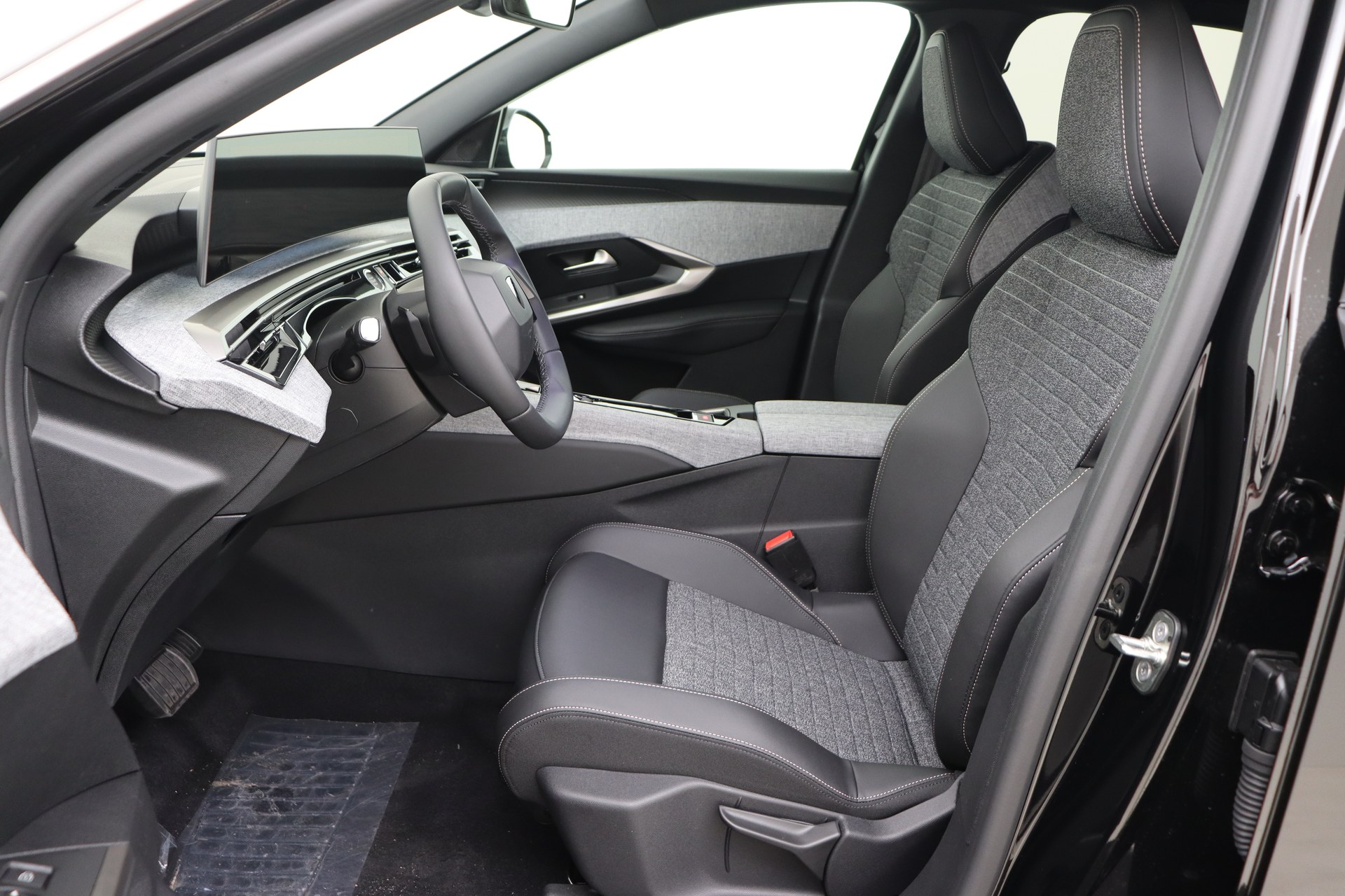 PEUGEOT 3008 Hybrid 145ch e-DSC6 Allure