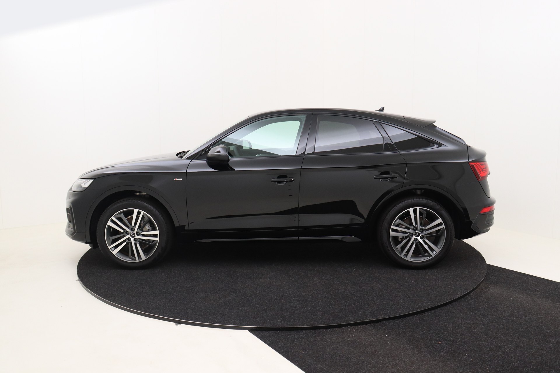 AUDI Q5 SPORTBACK 40TDi Stronic Quattro S Line