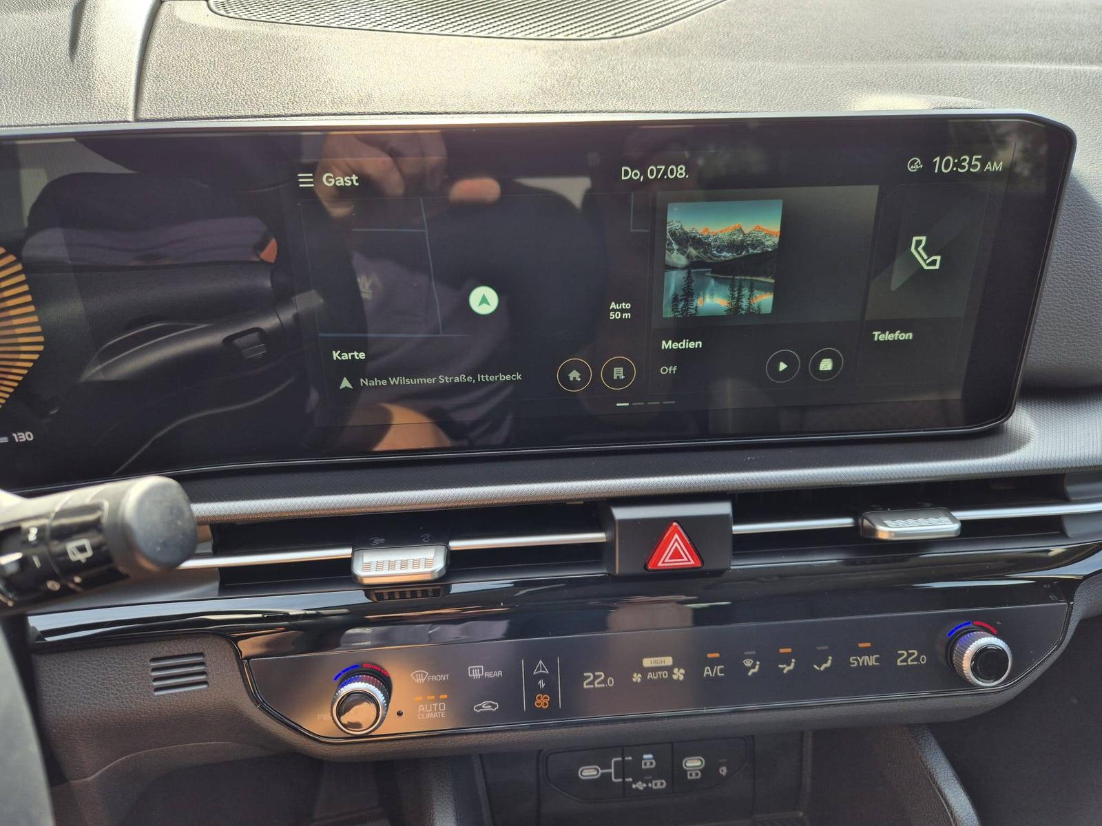 KIA SPORTAGE Vision 1.6 T-GDi MHEV 150PS Automatik NEUES MODELL MY26 FACELIFT Sitzheizung Lenkradheizung Klimaautomatik Navi Bluetooth Touchscreen Apple CarPlay Android Auto PDC v+h 17"LM RÃ¼ckf.Kamera ACC 2x Keyless