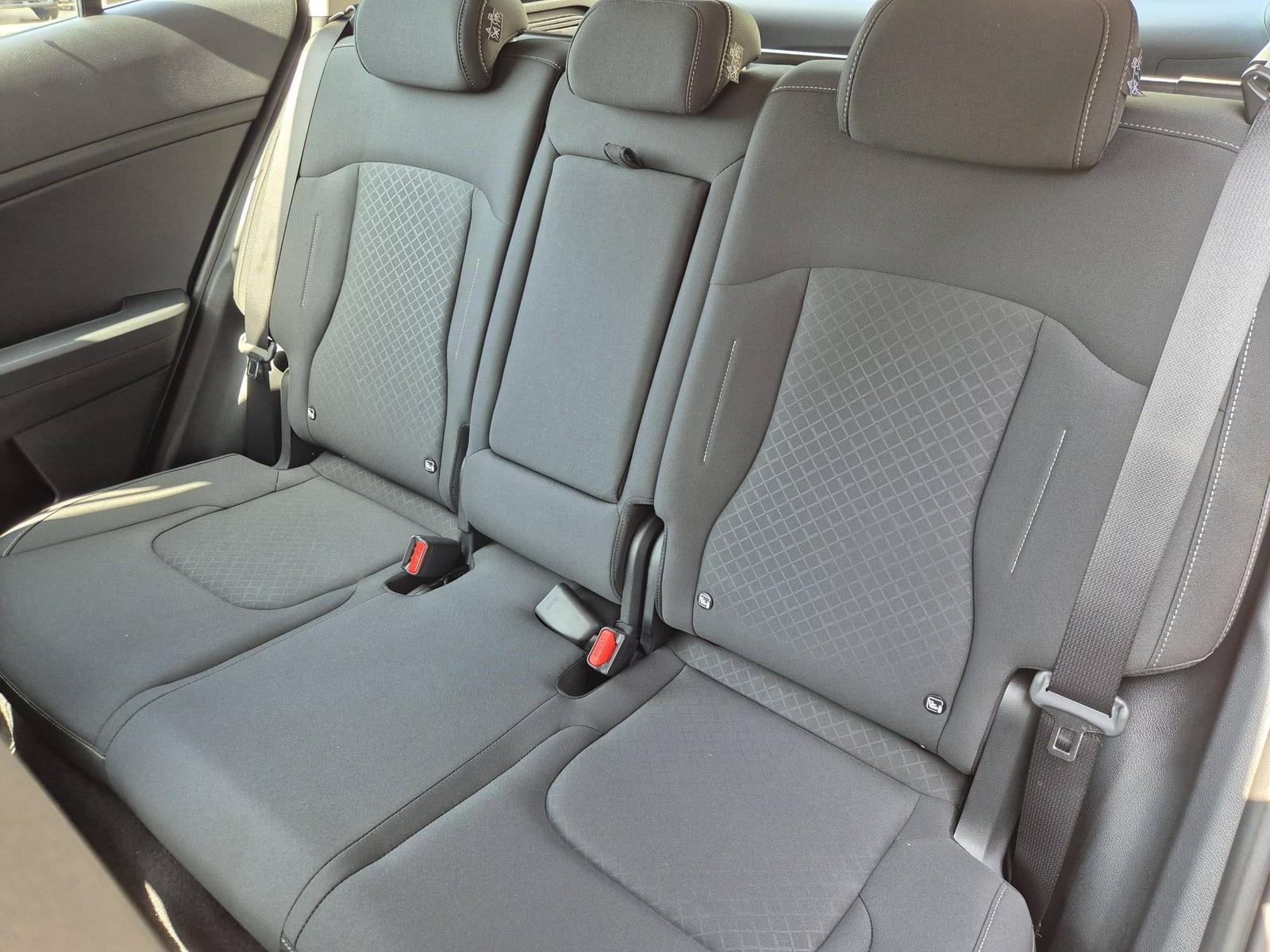 KIA SPORTAGE Vision 1.6 T-GDi MHEV 150PS Automatik NEUES MODELL MY26 FACELIFT Sitzheizung Lenkradheizung Klimaautomatik Navi Bluetooth Touchscreen Apple CarPlay Android Auto PDC v+h 17"LM RÃ¼ckf.Kamera ACC 2x Keyless