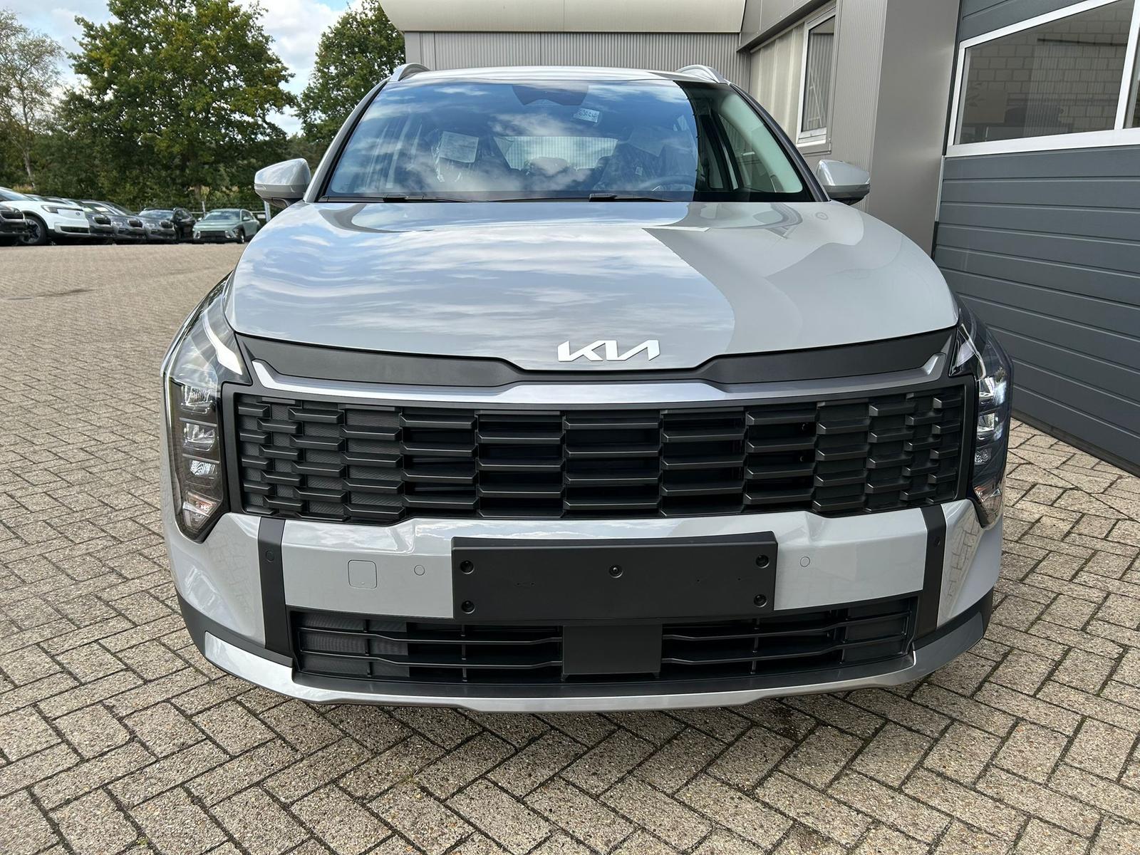 KIA SPORTAGE Vision 1.6 T-GDi MHEV 150PS Automatik NEUES MODELL MY26 FACELIFT Sitzheizung Lenkradheizung Klimaautomatik Navi Bluetooth Touchscreen Apple CarPlay Android Auto PDC v+h 17"LM RÃ¼ckf.Kamera ACC 2x Keyless