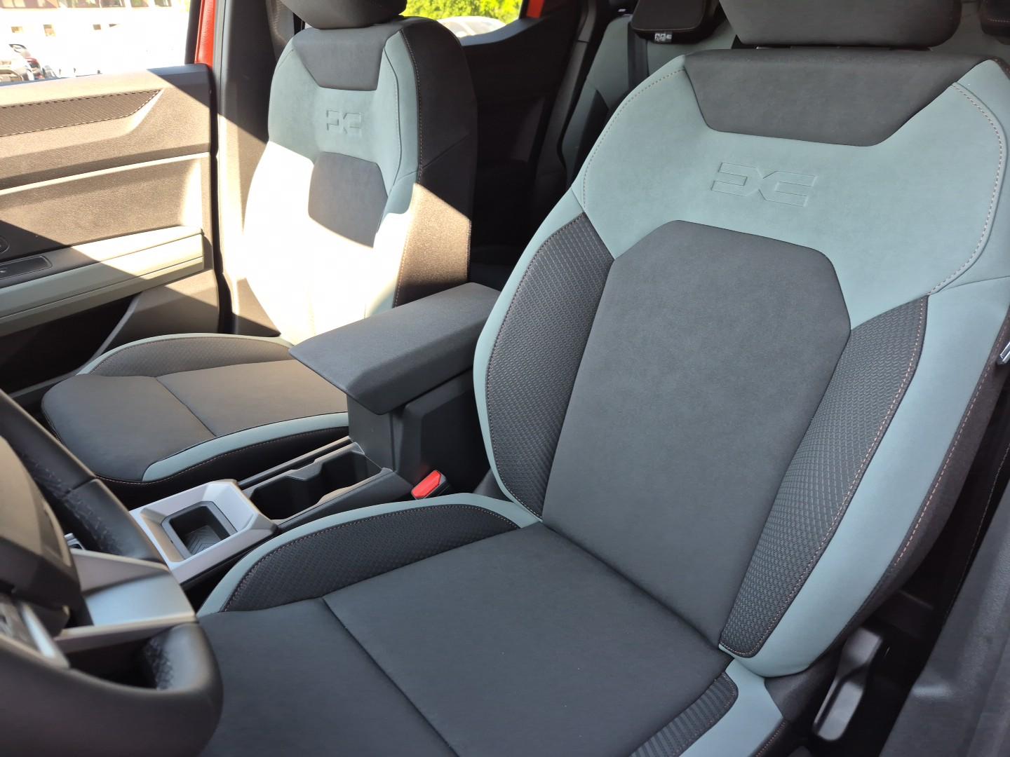 DACIA DUSTER 1.6 Hybrid 140hp