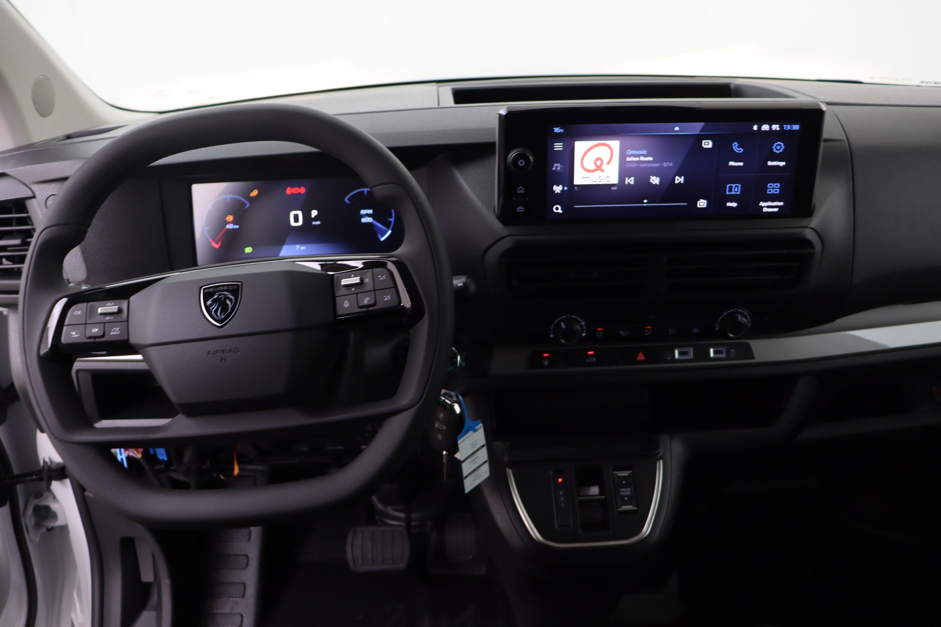 PEUGEOT EXPERT 2.0 BlueHDi 145 S&S EAT8   Standard
