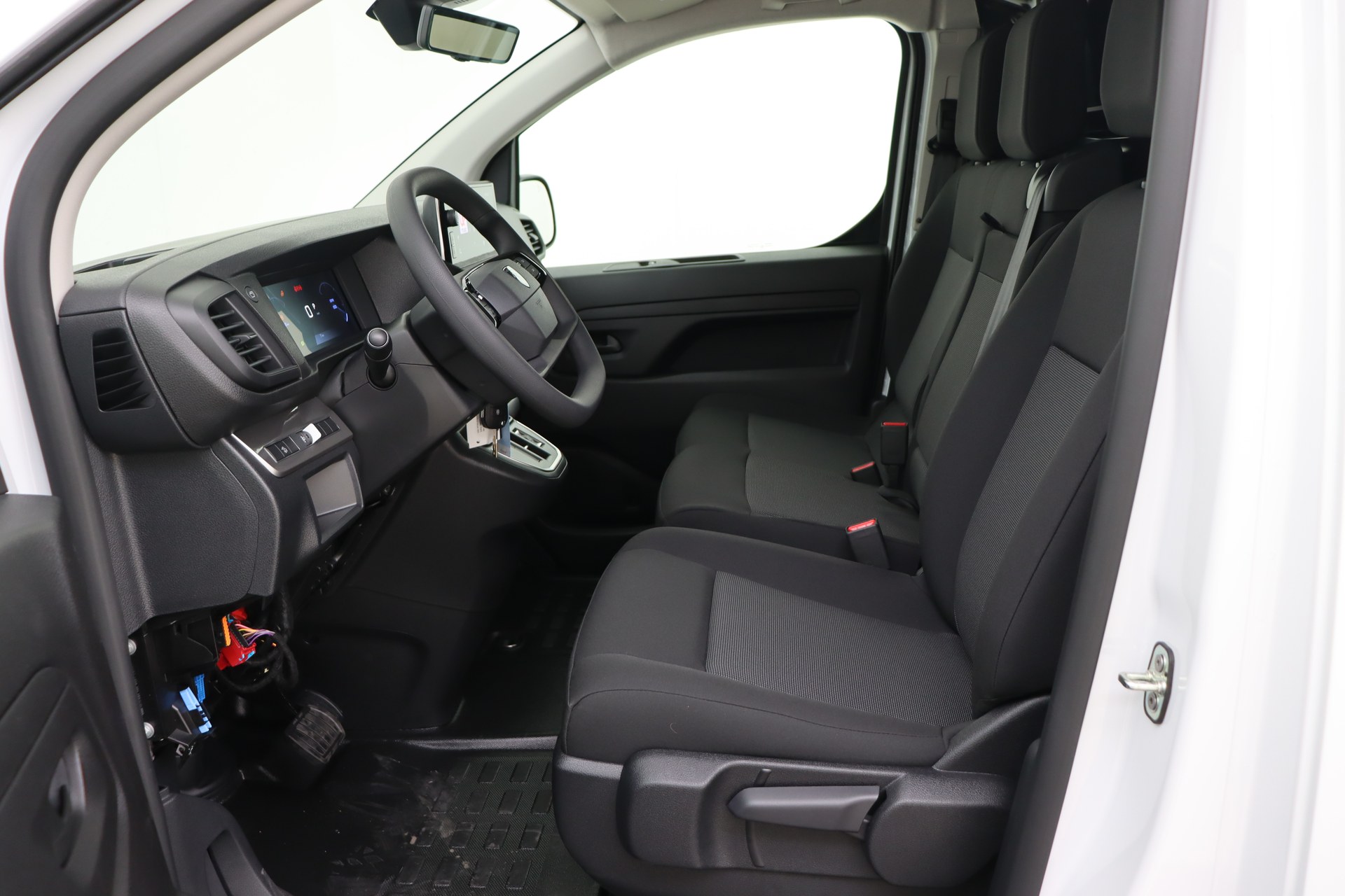 PEUGEOT EXPERT 2.0 BlueHDi 145 S&S EAT8   Standard